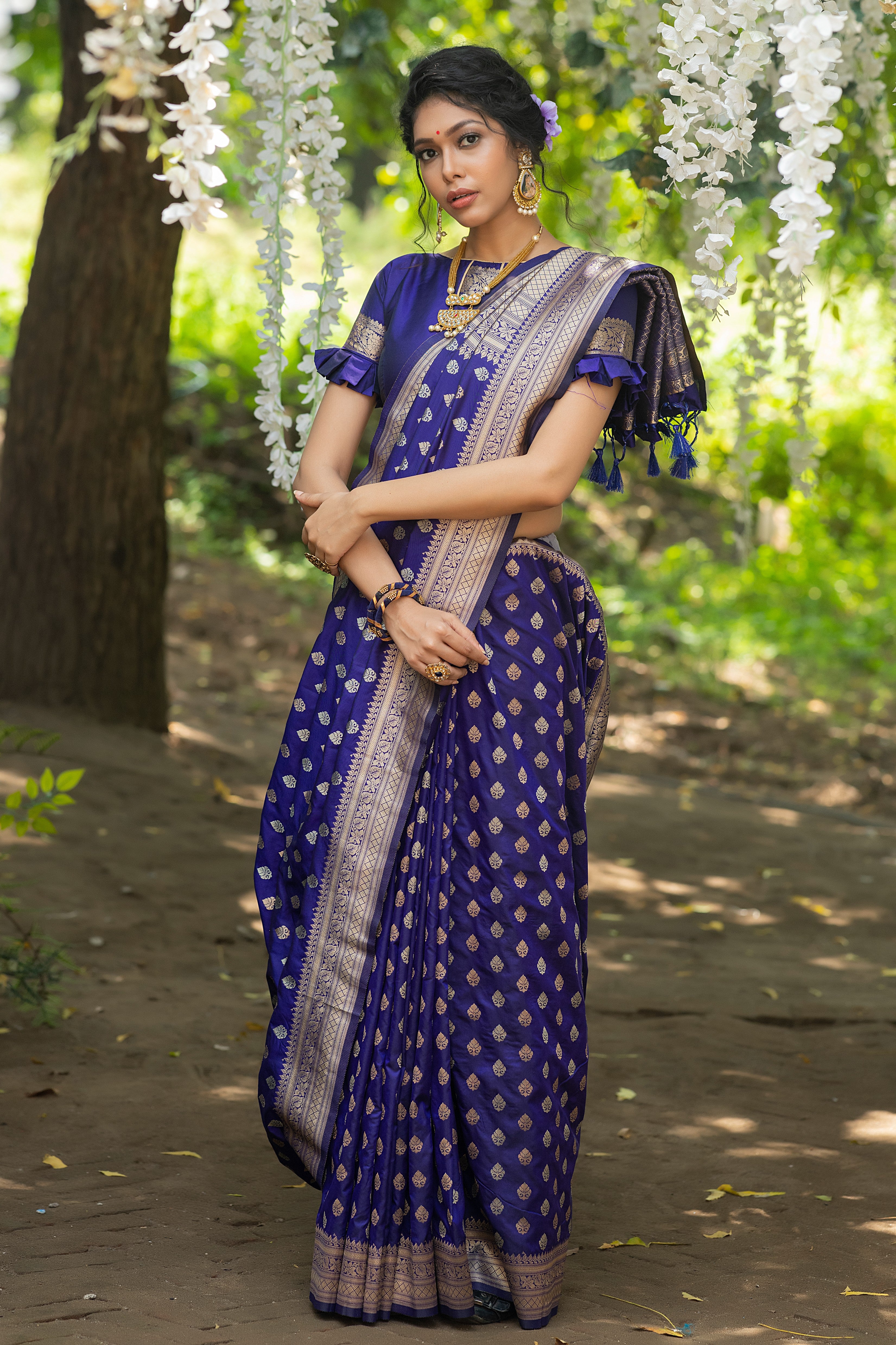 Women'S Royal Blue Banarasi Silk Zari Woven Saree With Blouse - Vishnu –  Trendia