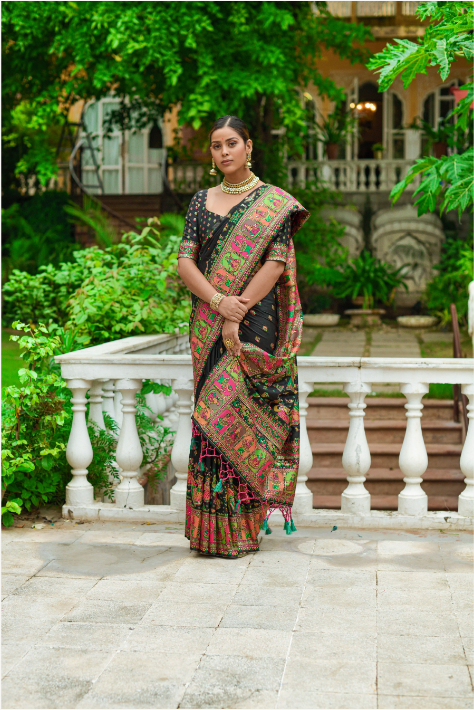 Women's Black Banarasi Silk Zari Woven Saree With Blouse