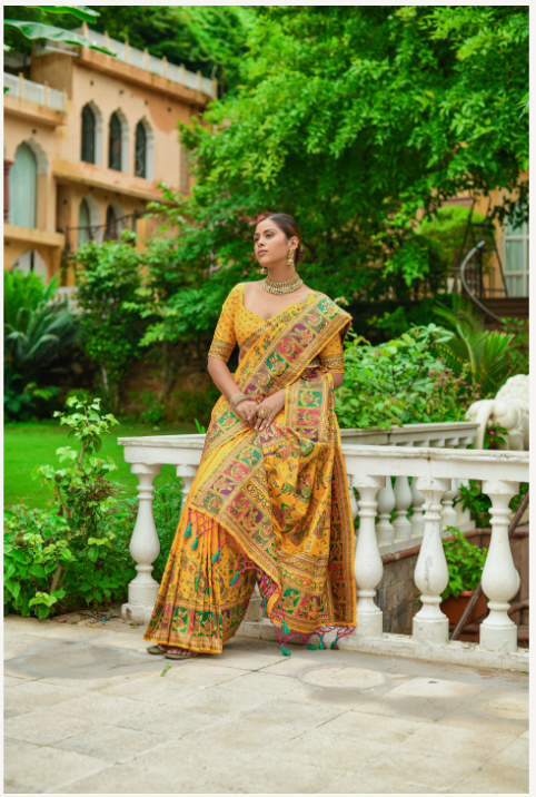 Women's Yellow Banarasi Silk Zari Woven Saree With Blouse - Vishnu Weaves