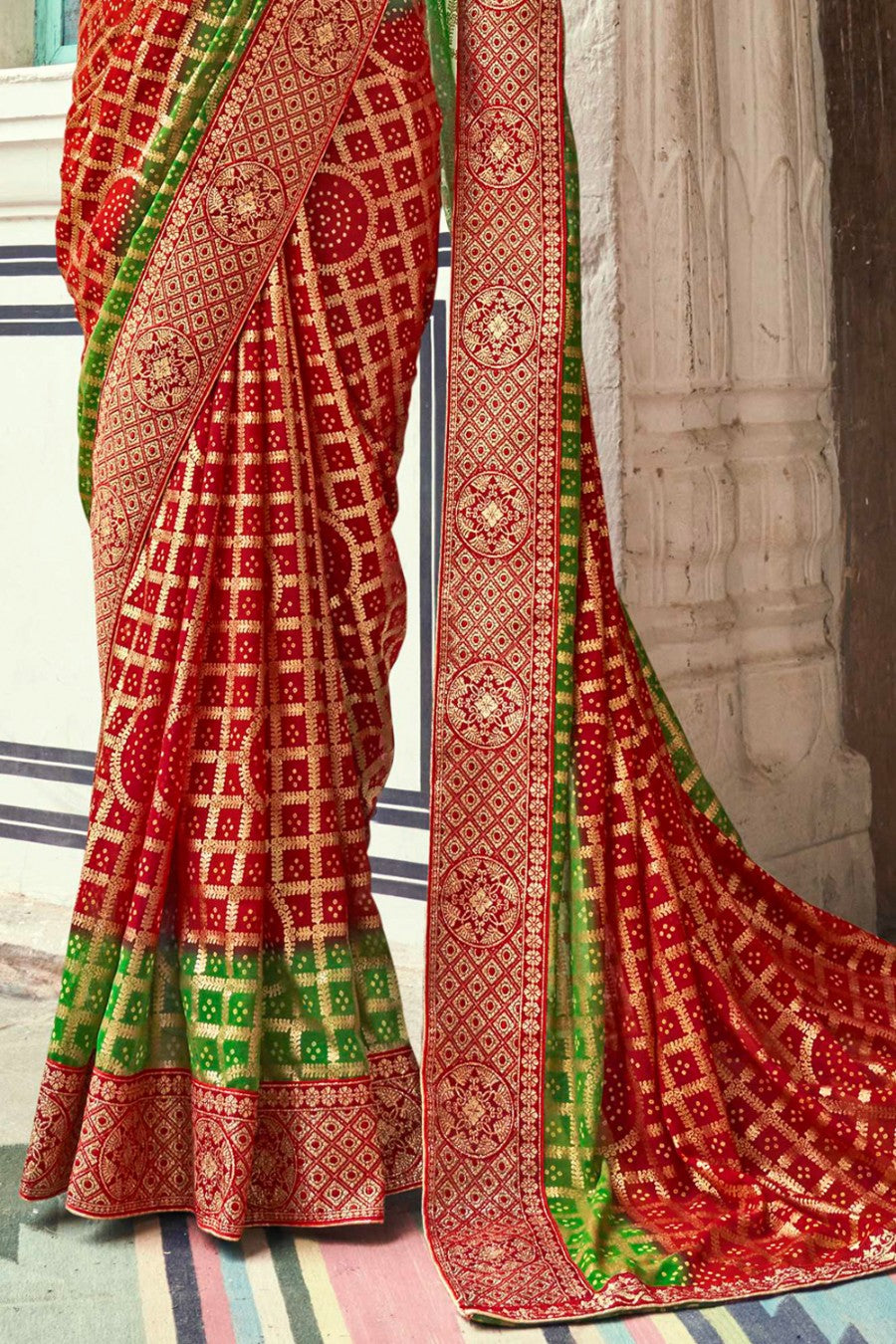 Women's Red Green Dual Tone Bandhani Saree - Karagiri