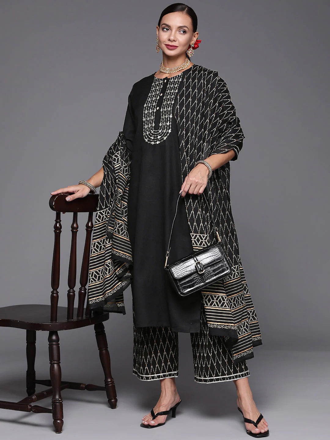 Women's Black Embroidered Straight Kurta Palazzo With Dupatta Set - Navyaa