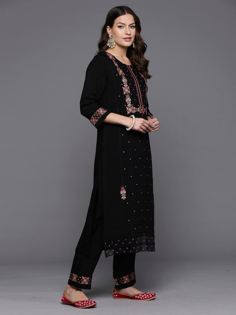 Color_Black