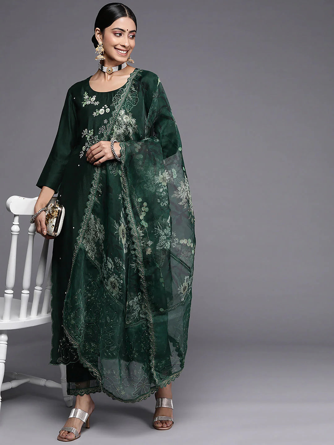 Women's Green Embroidered Straight Kurta Trousers With Dupatta Set - Navyaa