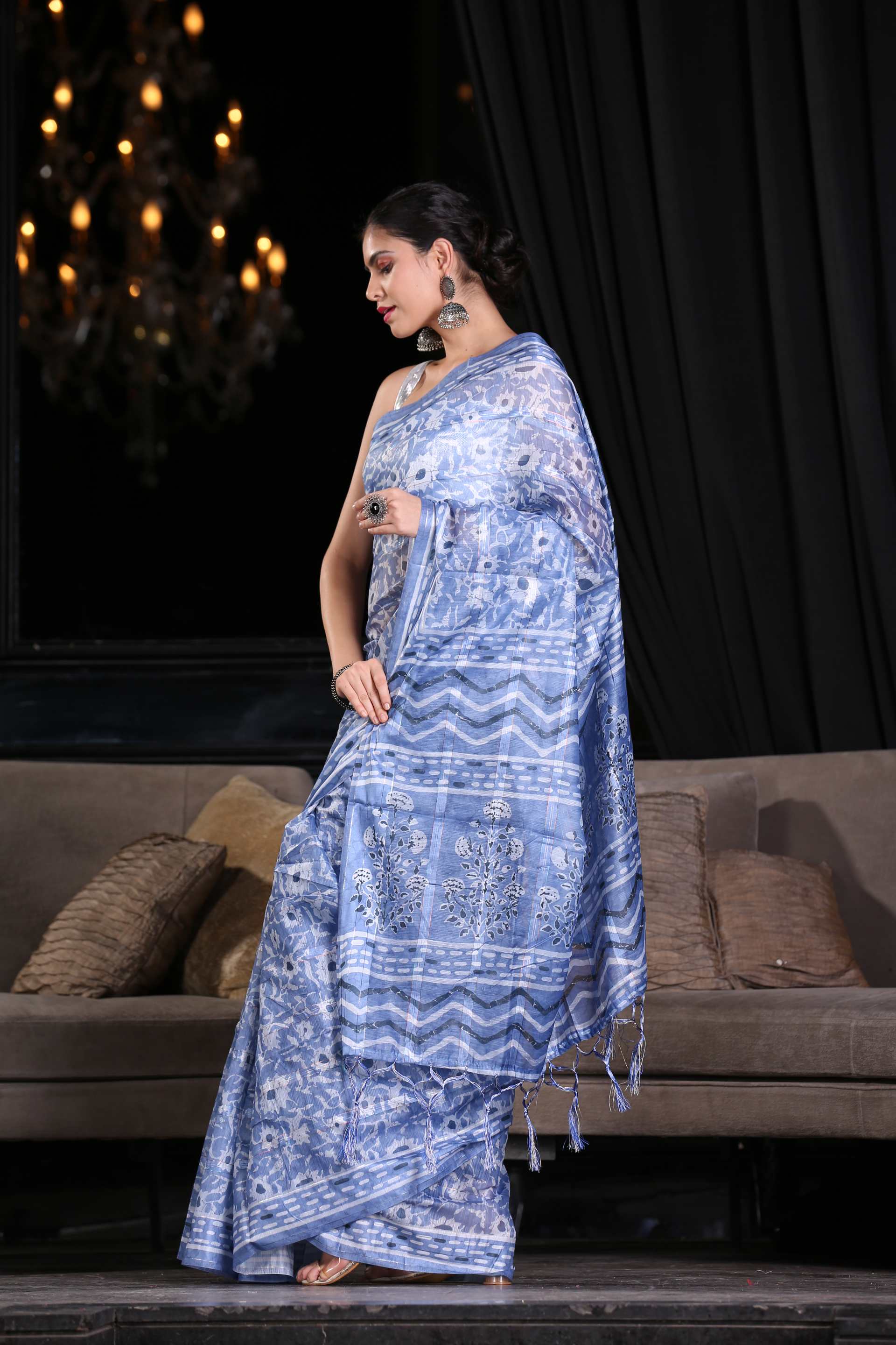Women's Azure Blue Digital Printed Saree - Karagiri