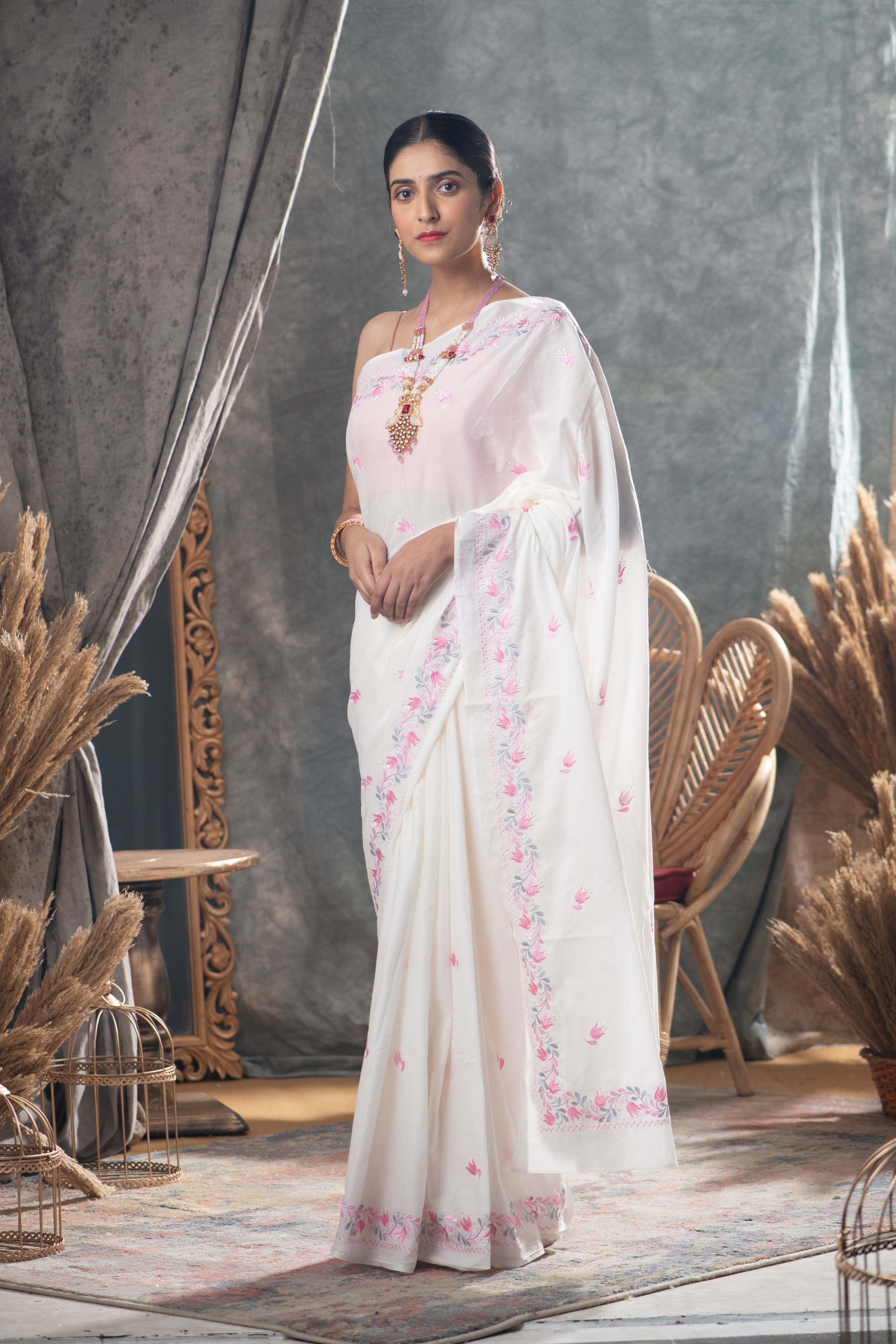 Women's Pearl White Cotton Saree - Karagiri