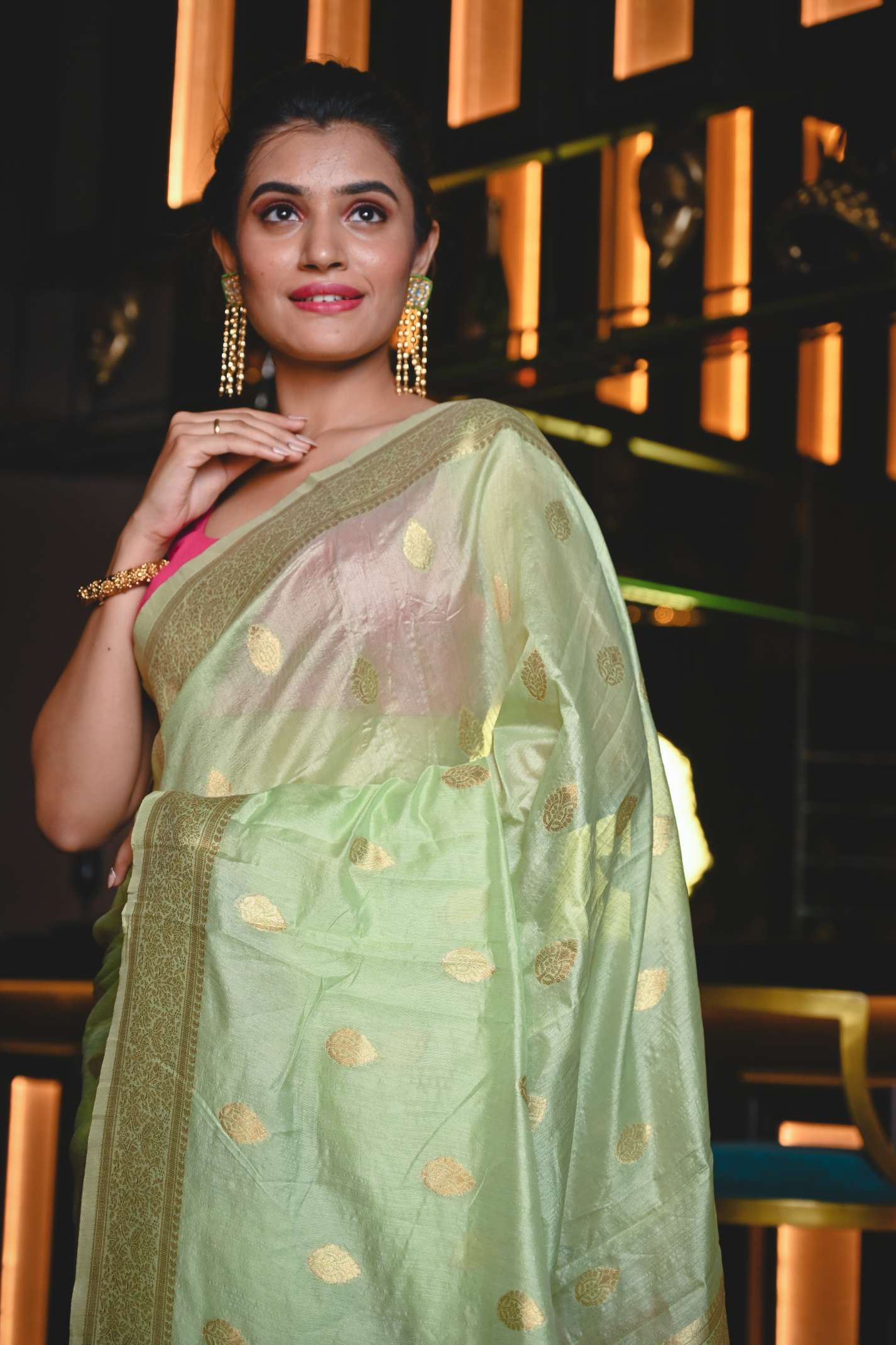 Women's Mint Green Maheshwari Silk Saree - Karagiri