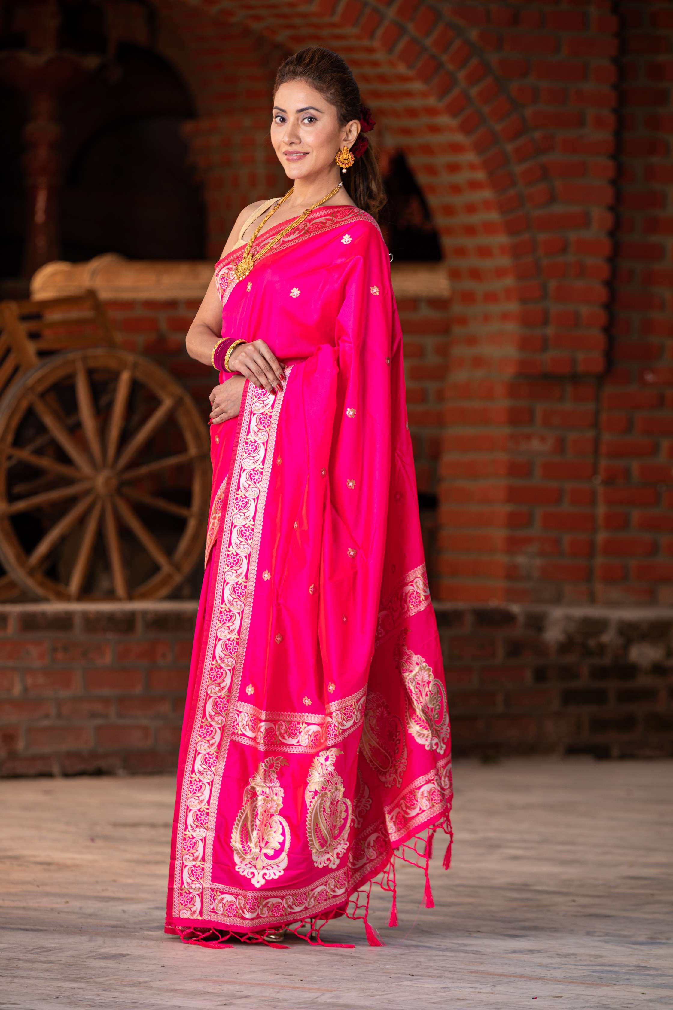 Women's Fuscia Pink Banarasi Saree - Karagiri