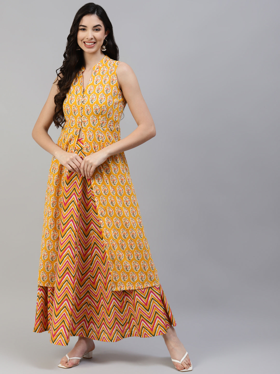 Women's Yellow Printed High Slit Pure Cotton Sleeveless Kurta With Skirt - Noz2Toz