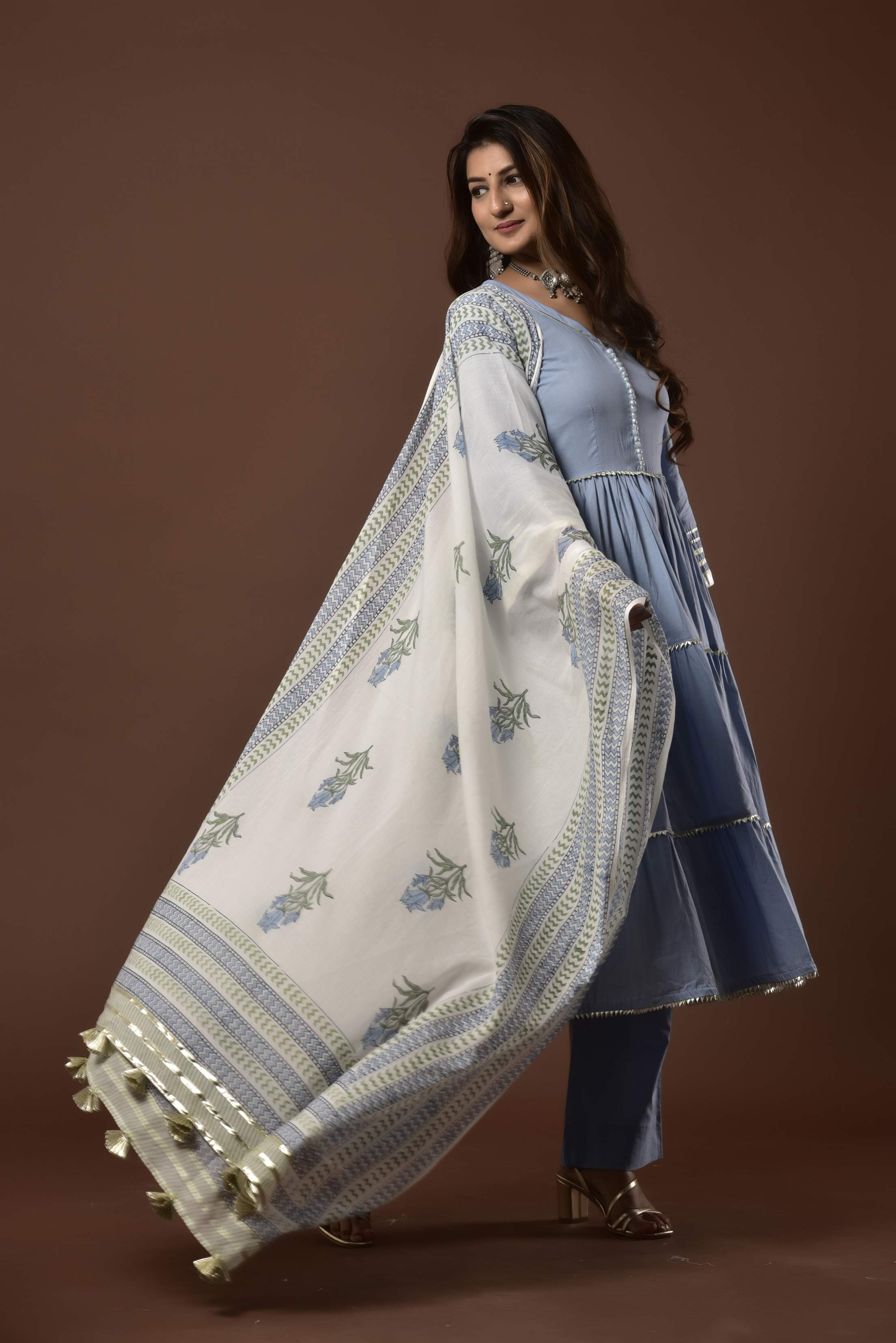 Women's Parzia Aasmani Suit Set - Kiswah