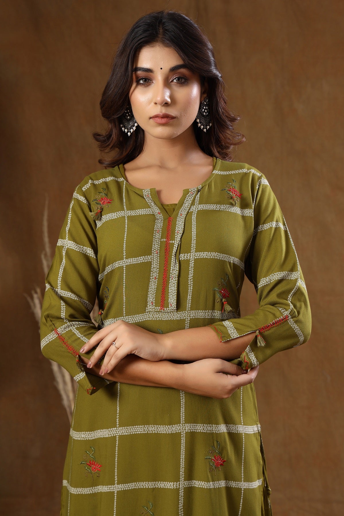 Women's Green Embroidery Inner kurta - KAAJH