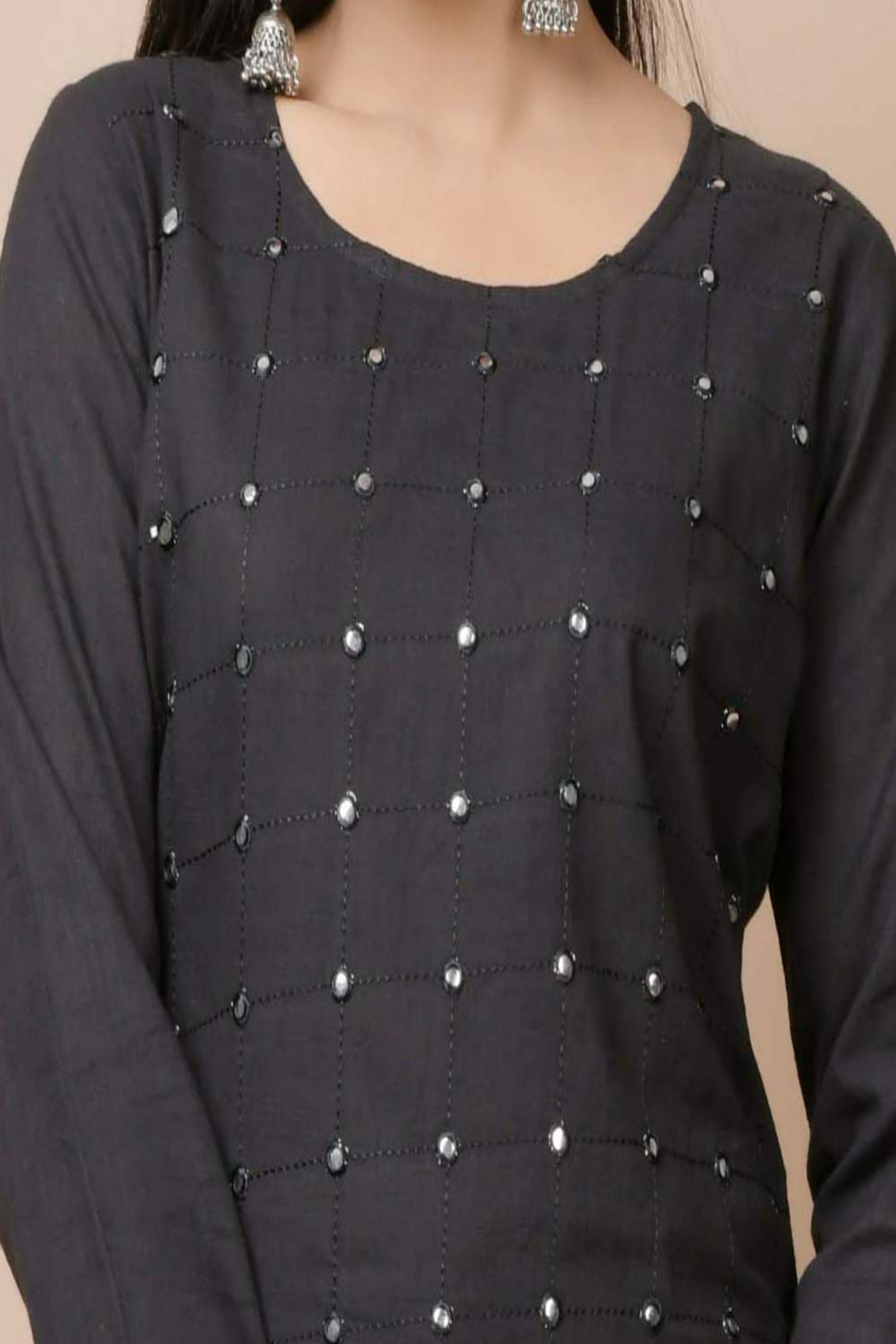 Women's Black Solid Mirror Embellished Kurta Pant Set - KAAJH