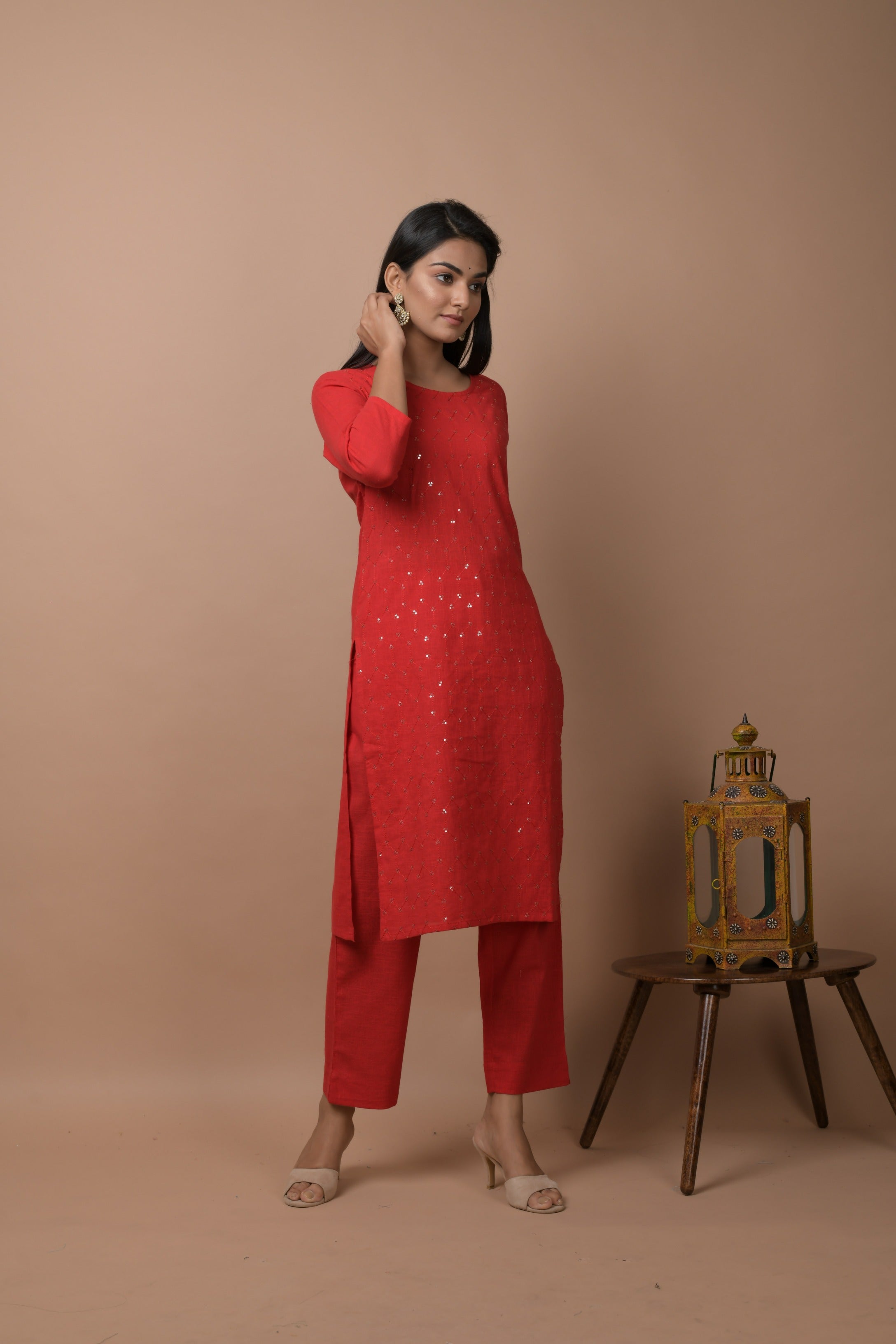 Women's Red Solid Sequins Embellished Kurta Pant Set - KAAJH