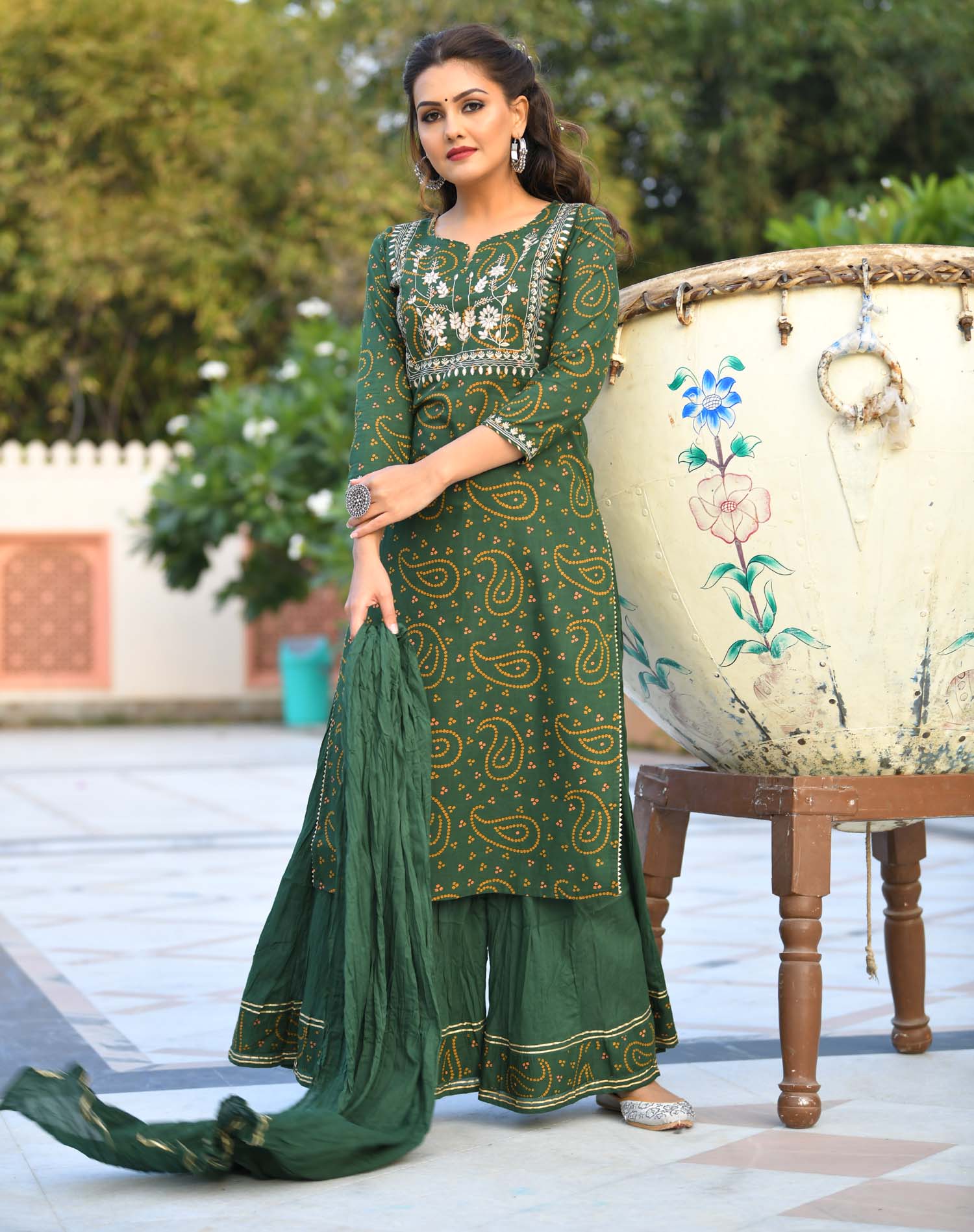 Women's Green Bandhej Print Suit Set - KAAJH