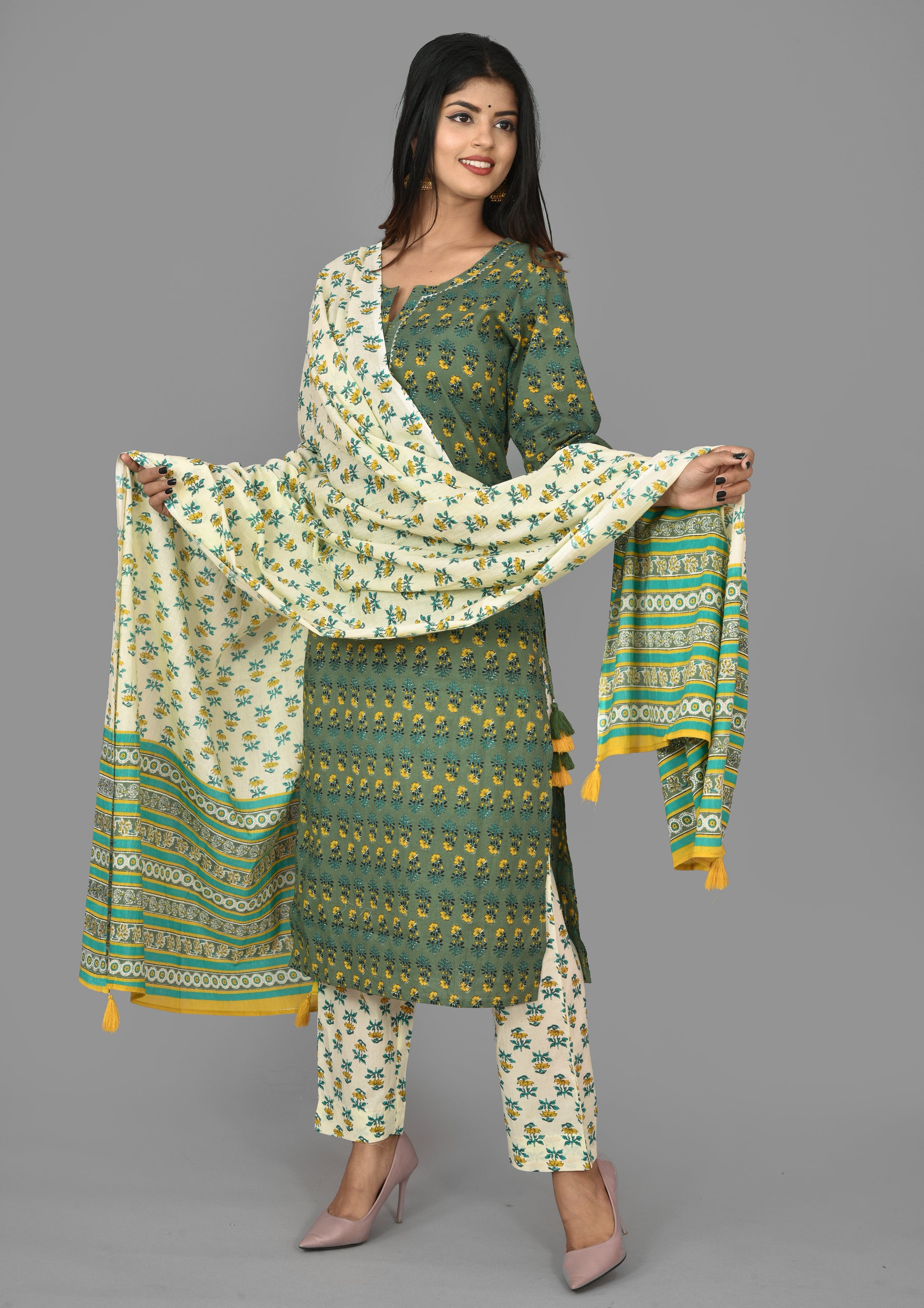 Women's Green Floral Print Cotton Suit Set - KAAJH