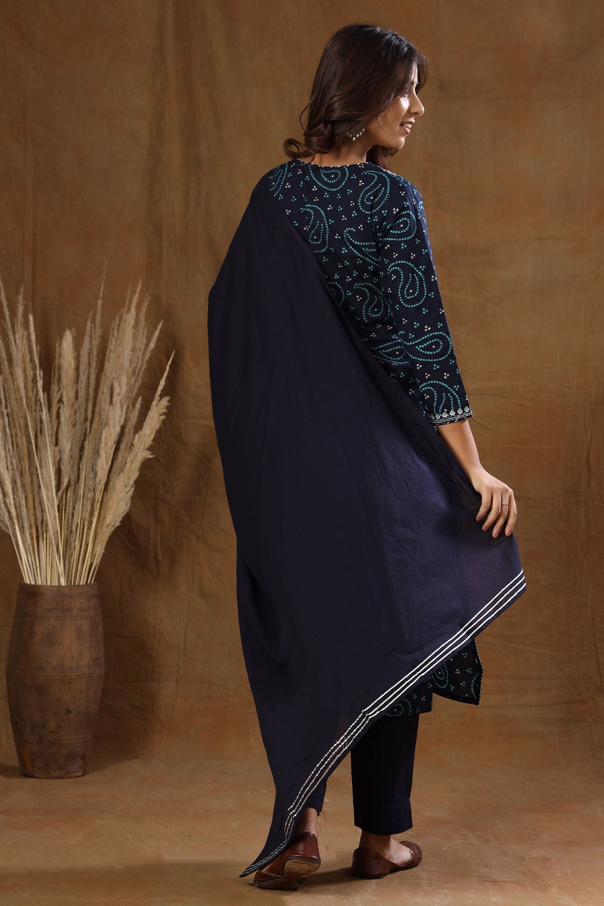 Women's Blue Bandhej Embroidery Suit Set - KAAJH