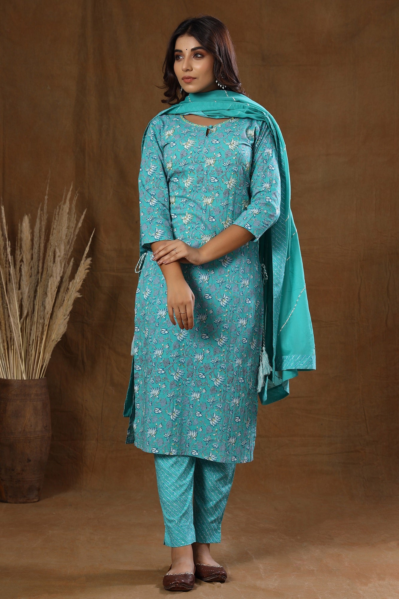 Women's Green Floral Print Suit Set - KAAJH