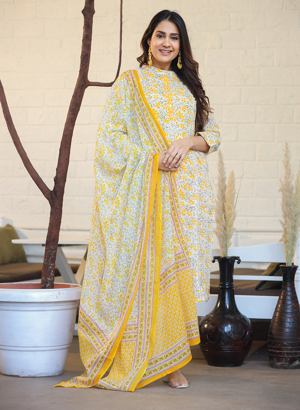 Women's Yellow Ethnic Print Cotton Kurta Pant Set With Dupatta - KAAJH