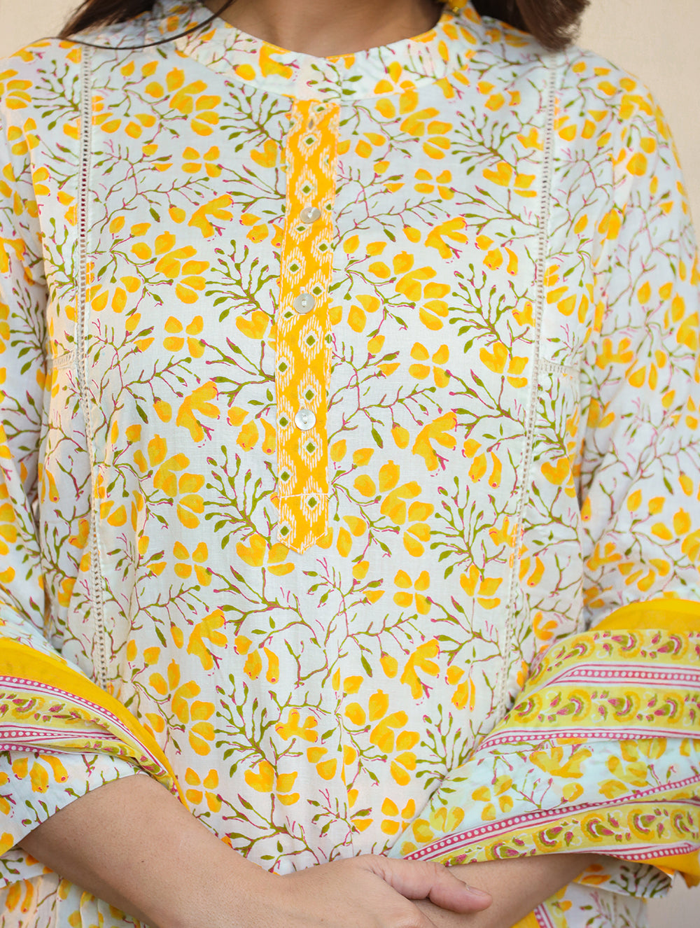 Women's Yellow Ethnic Print Cotton Kurta Pant Set With Dupatta - KAAJH