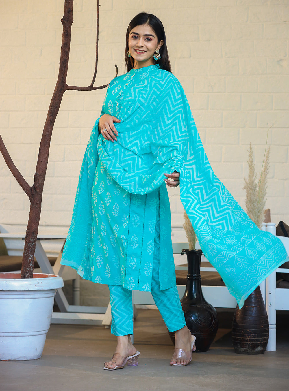 Women's Turqouise Green Block Print Cotton Kurta Pant Set With Dupatta - KAAJH