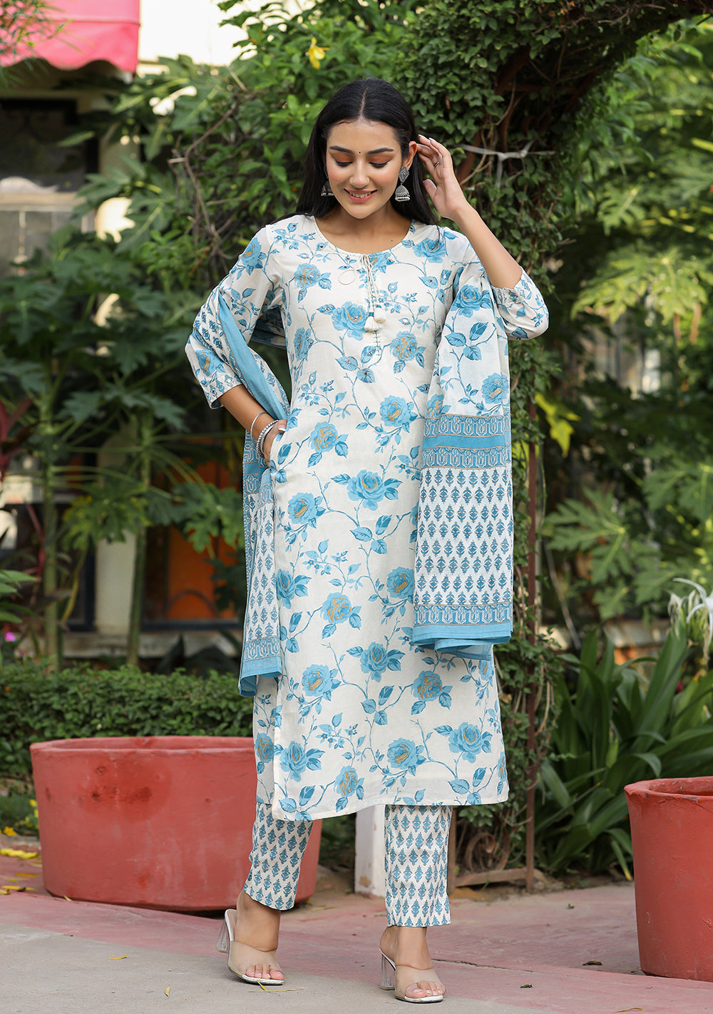 Women's Sky Blue Floral Print Cotton Kurta Pant Set With Dupatta - KAAJH