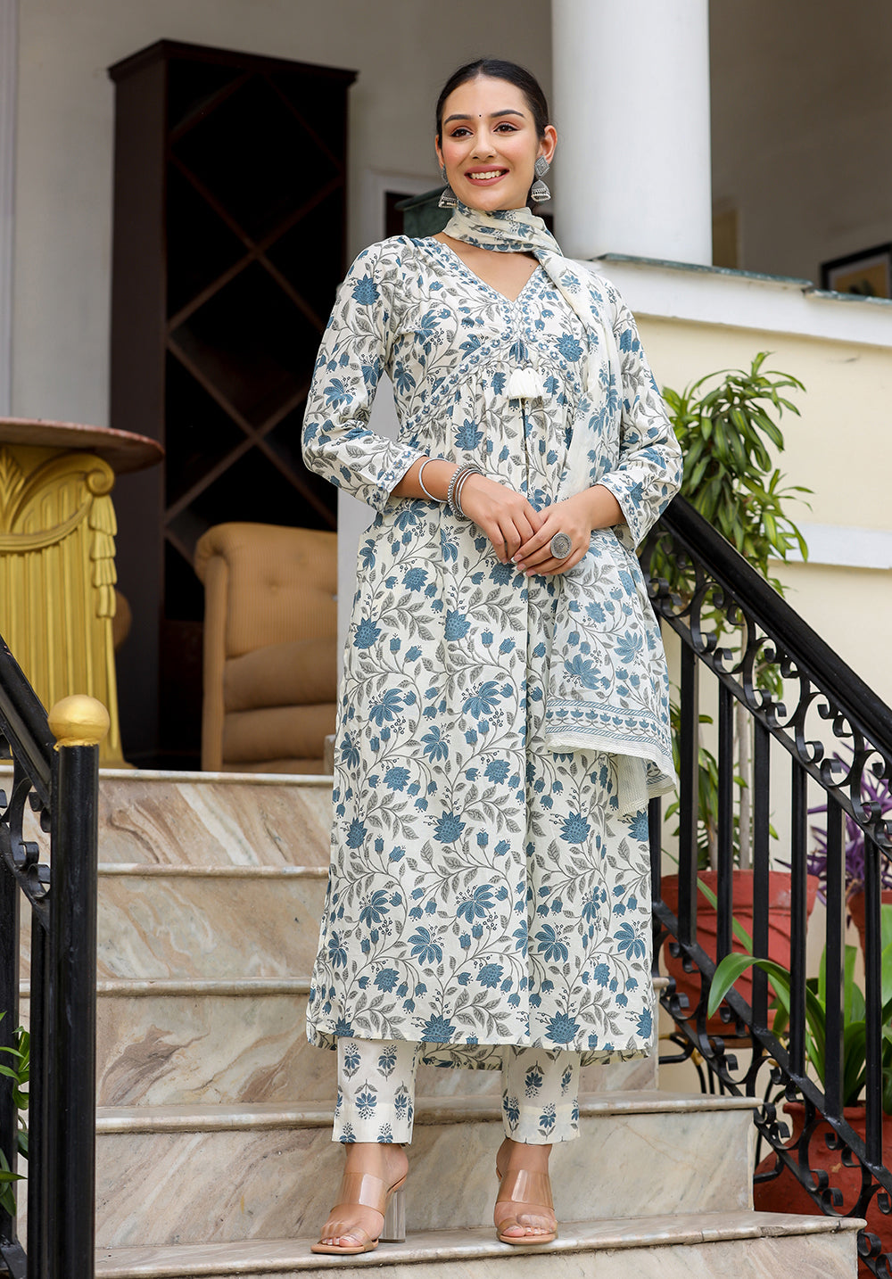 Women's White Floral Printed Aaliya Cut Kurta Pant And Dupatta Set - KAAJH