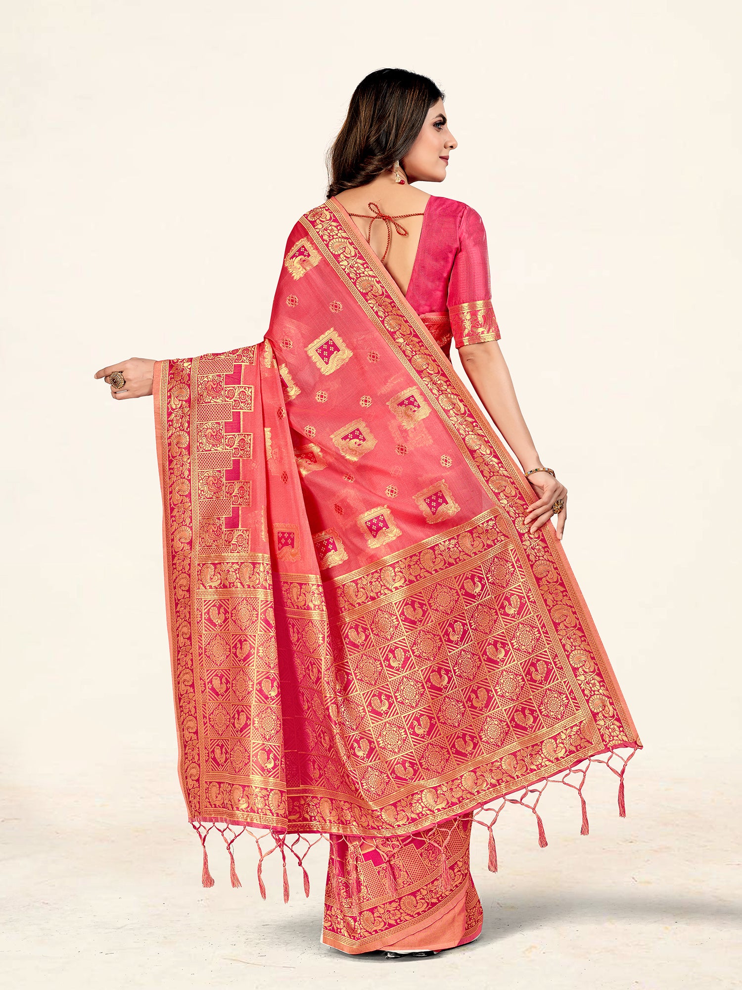 Women's Pink Color Stylist Saree With Blouse - Sweet Smile