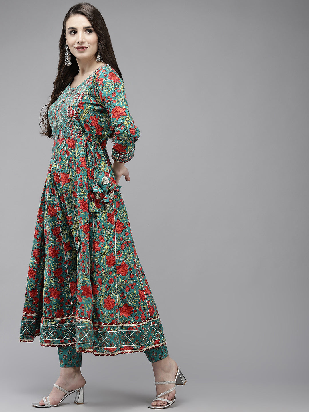 Women's Green Embroidered Anarkali Kurta With Trouser & Dupatta - Navyaa