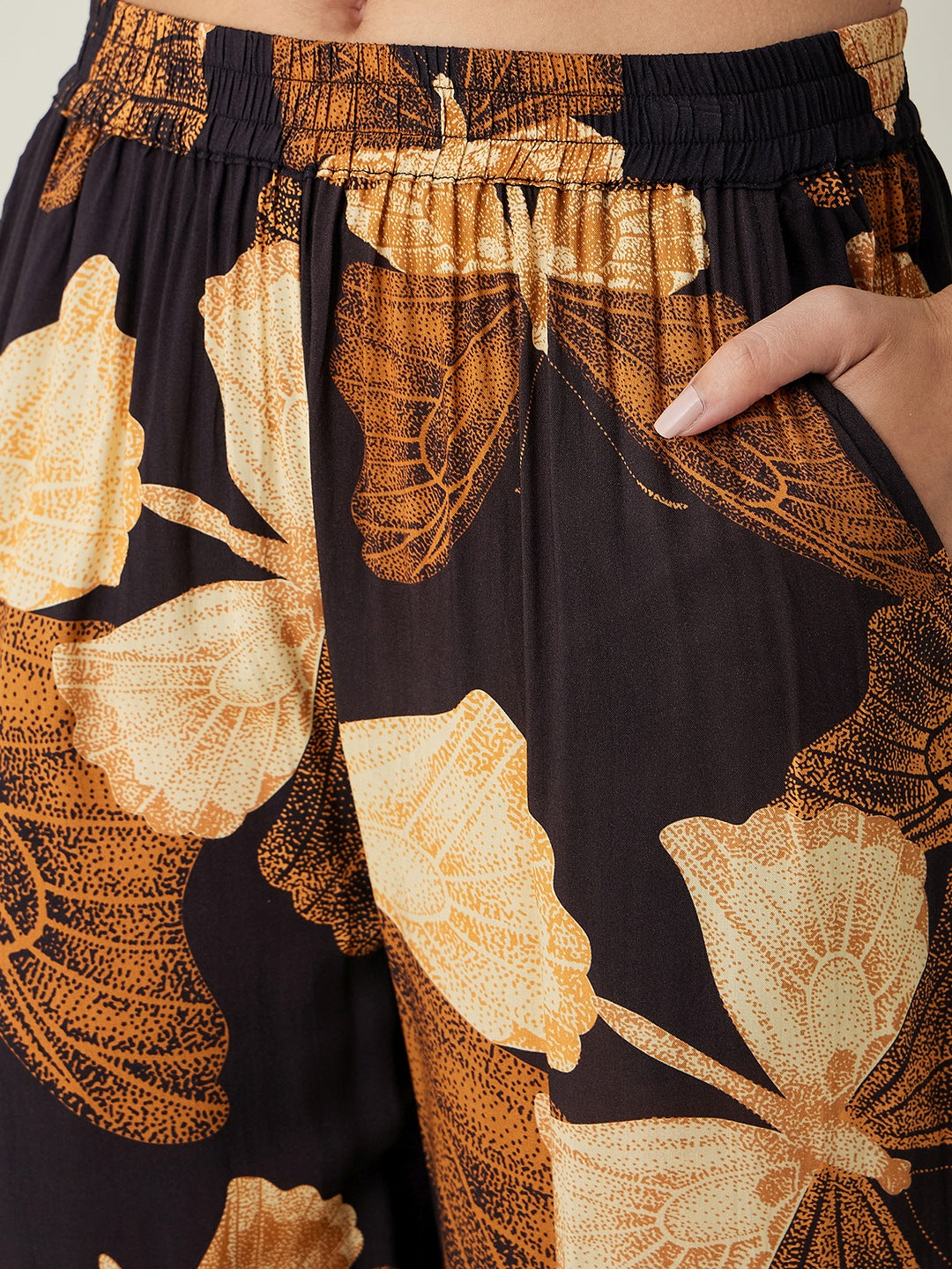 Women's Black Flutter Printed Pyjama Set - The Kaftan Company