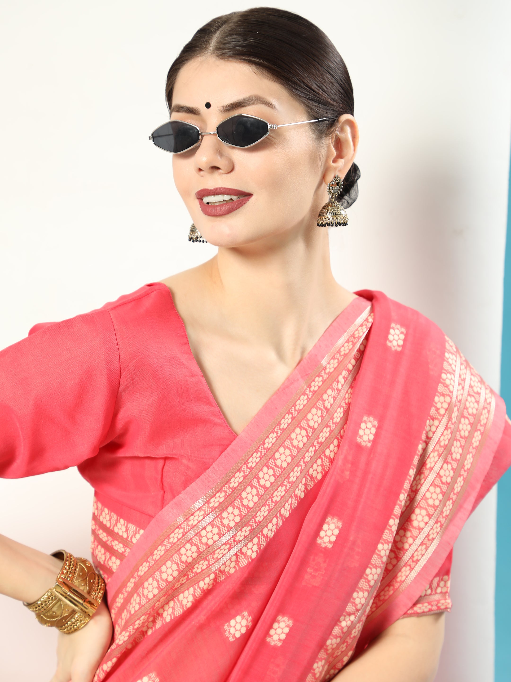 Buy Cream Sarees for Women by VISHNU WEAVES Online | Ajio.com