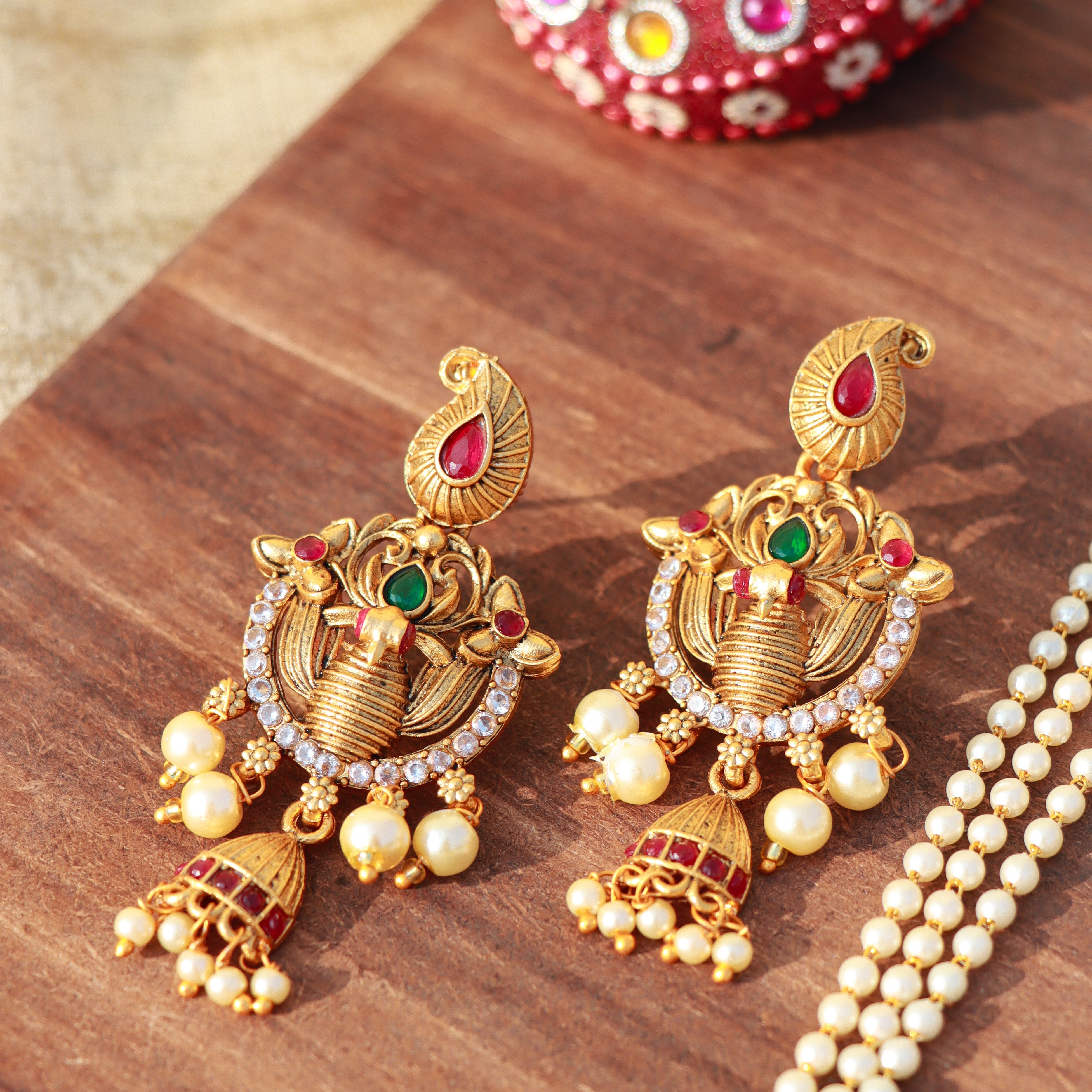 Women's 18k Rajwadi Gold Plated Brass Temple Choker Necklace - I Jewels