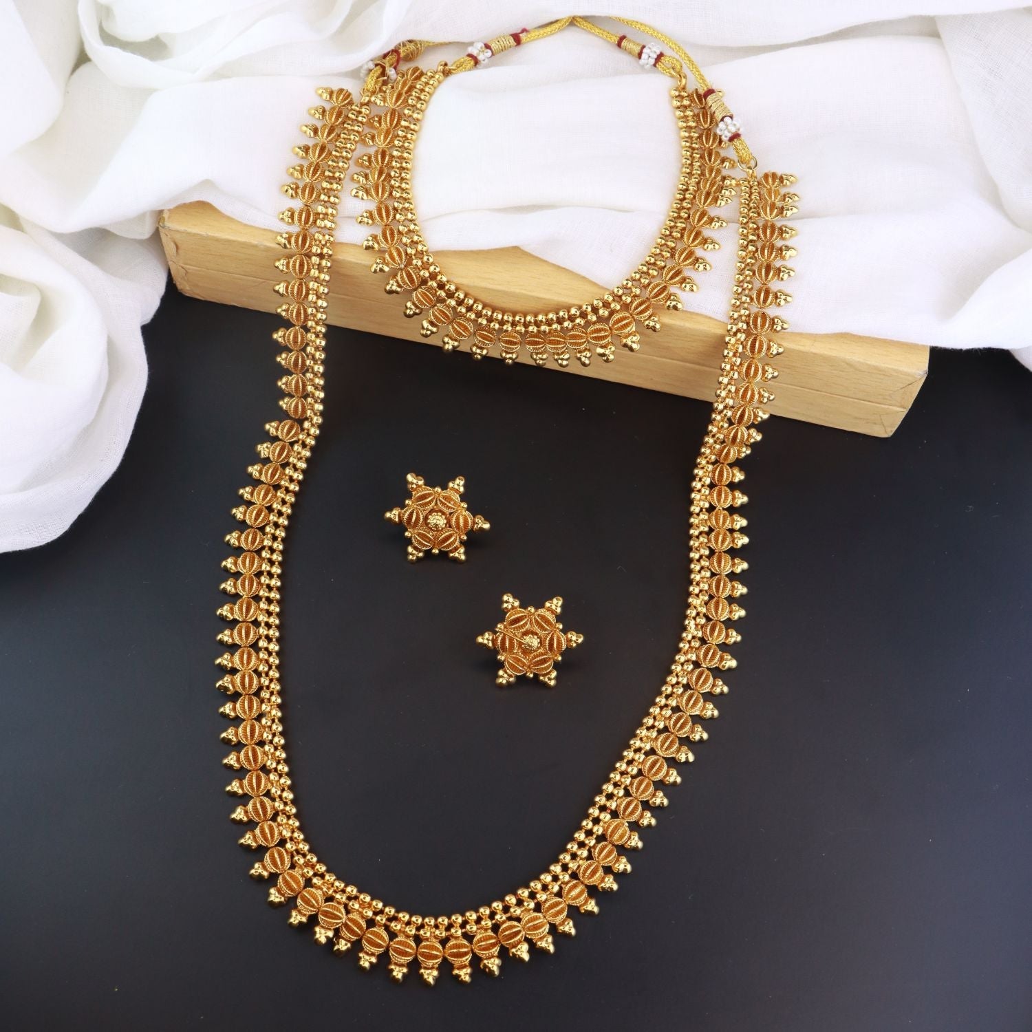 Women's 18K Gold Plated Traditional Style Choker Necklace Jewellery Set  - I Jewels