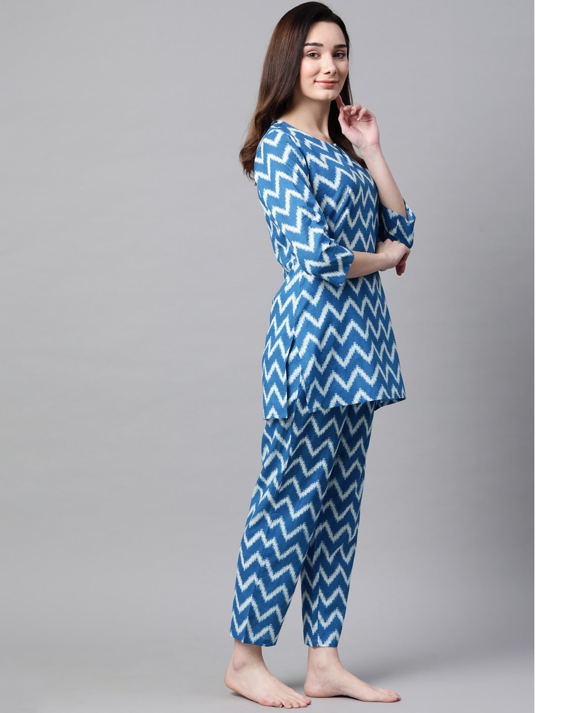 Women's Turquoise Blue & White Graphic Printed Night suit - Meeranshi