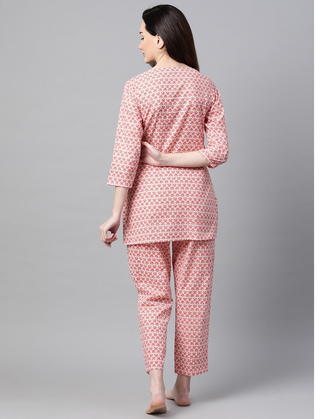 Women's Pink Floral Printed Night Suit - Meeranshi