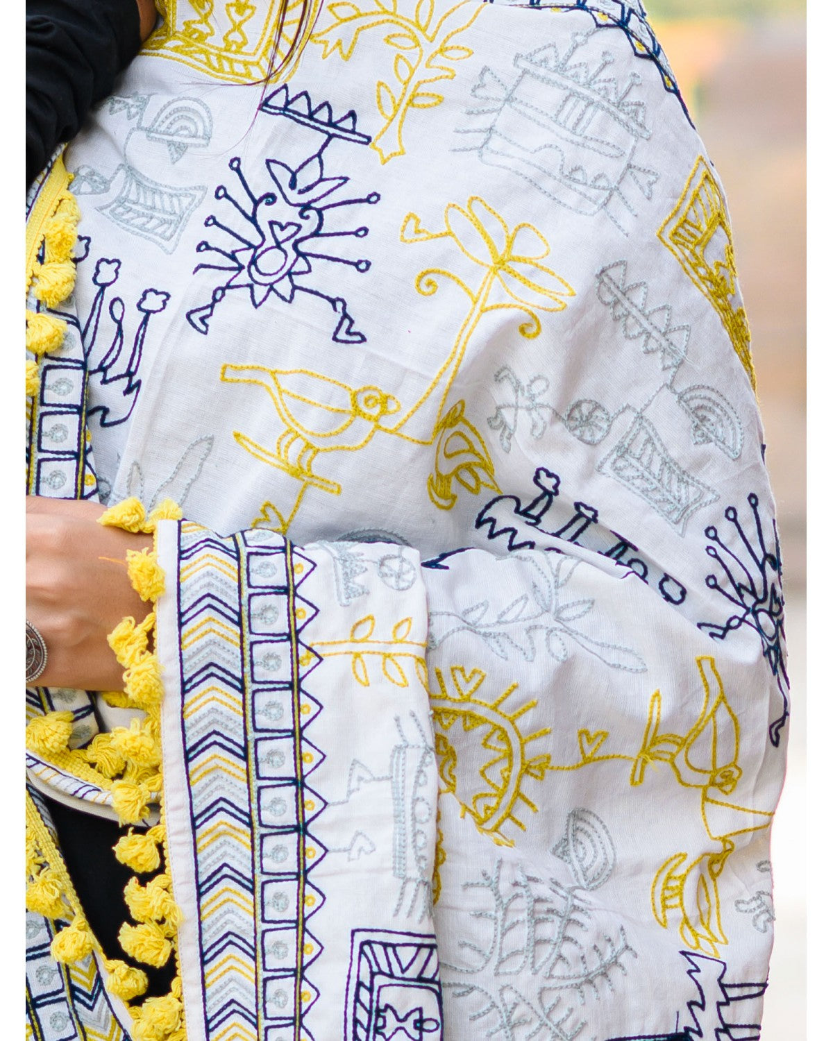 Women's White Tribal Motif Aari Embroidered Khadi Shawl/Dupatta With Lemon Tassel Lace - MESMORA FASHION