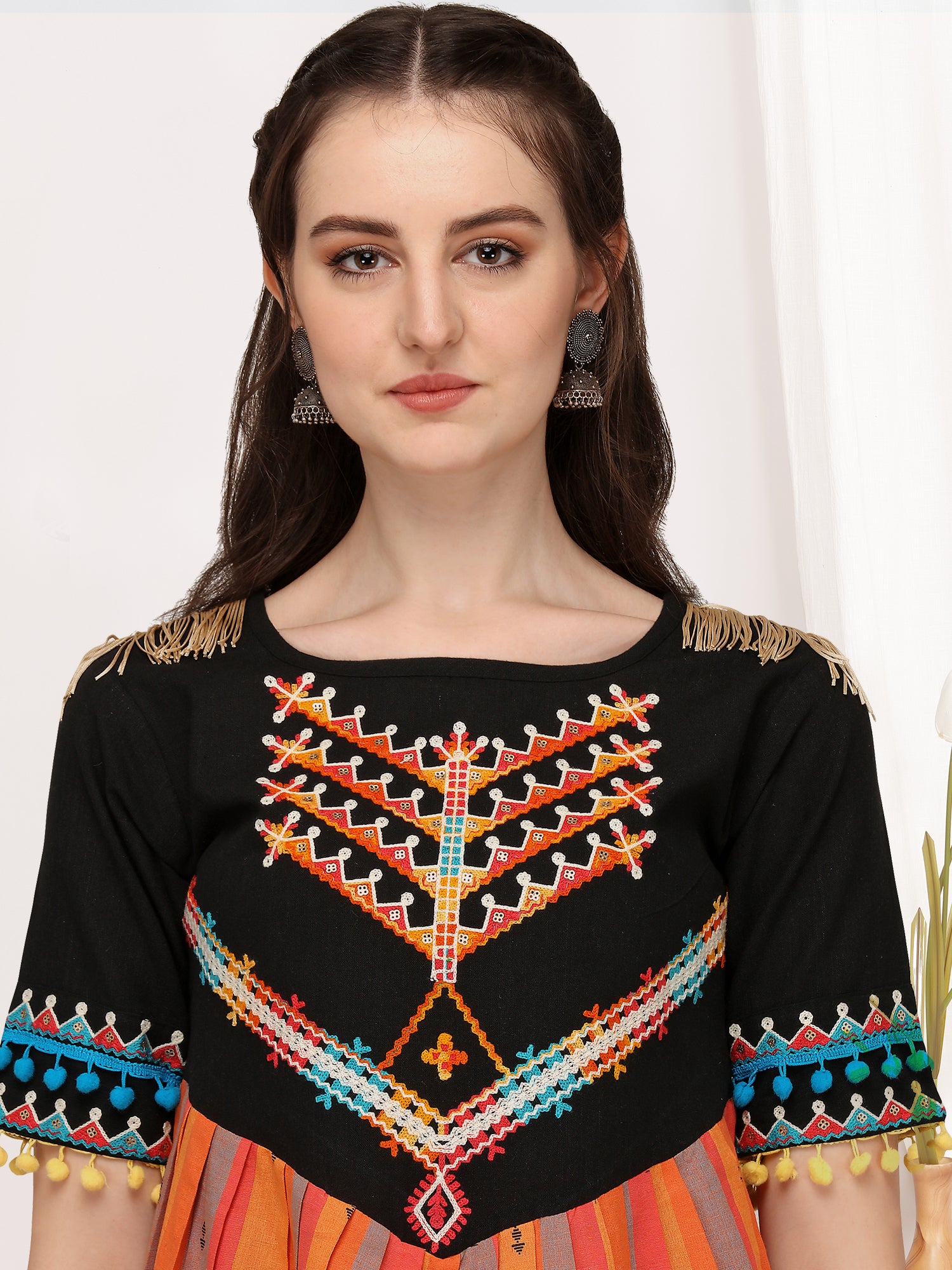 Women's Black embroidered cotton long kedia top - MESMORA FASHION