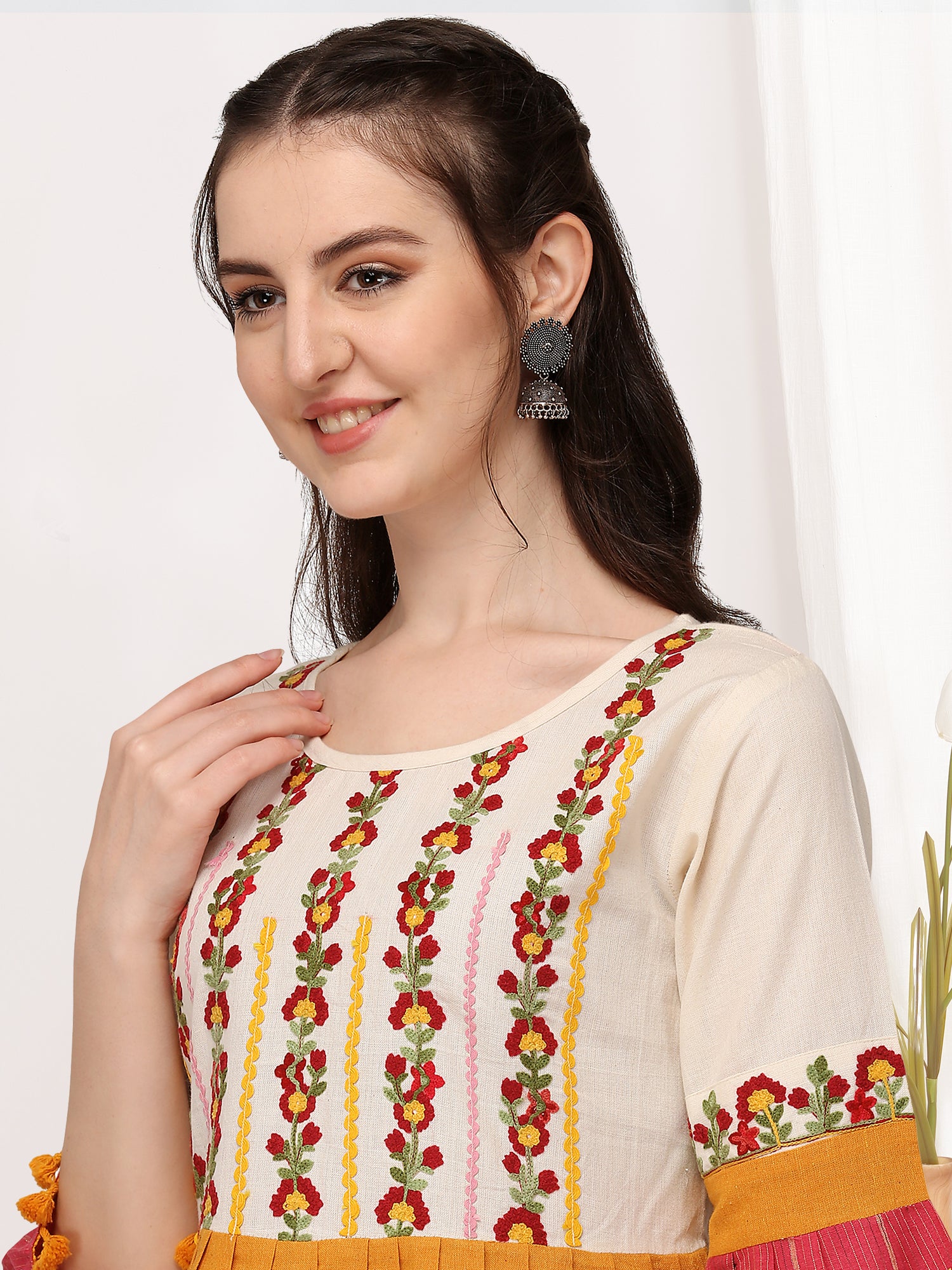 Women's Cute off-white and pink embroidered long kedia top - MESMORA FASHION