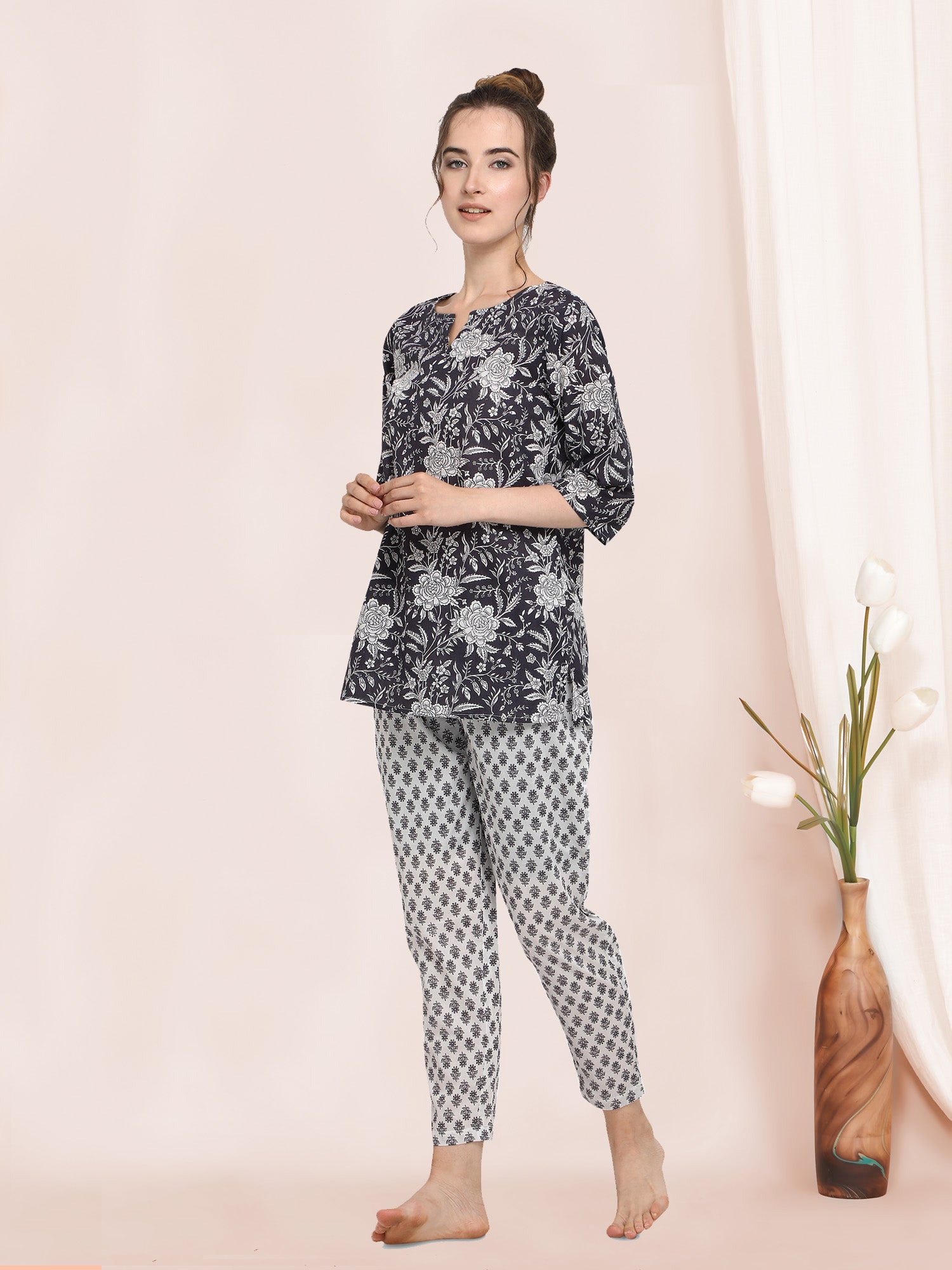 Women's White Rose Black Beauty Printed Pajama Set - MESMORA FASHION
