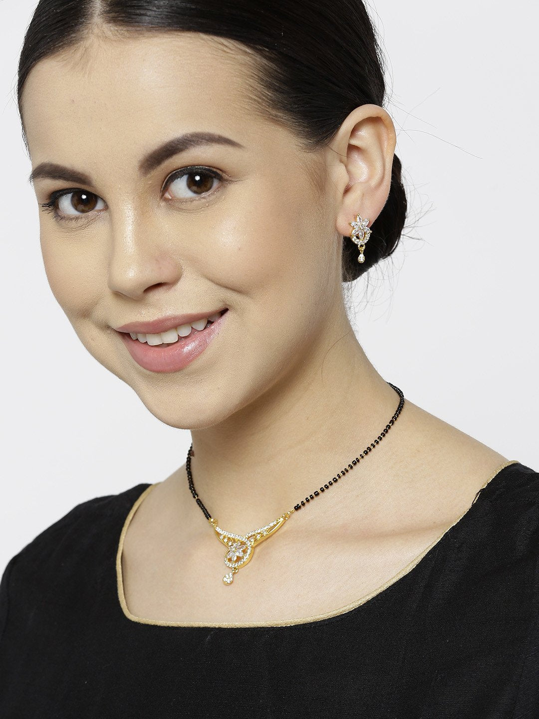 Women's Desiner Floral Shaped Gold Plated American Diamond Mangalsutra Set For Women - Priyaasi