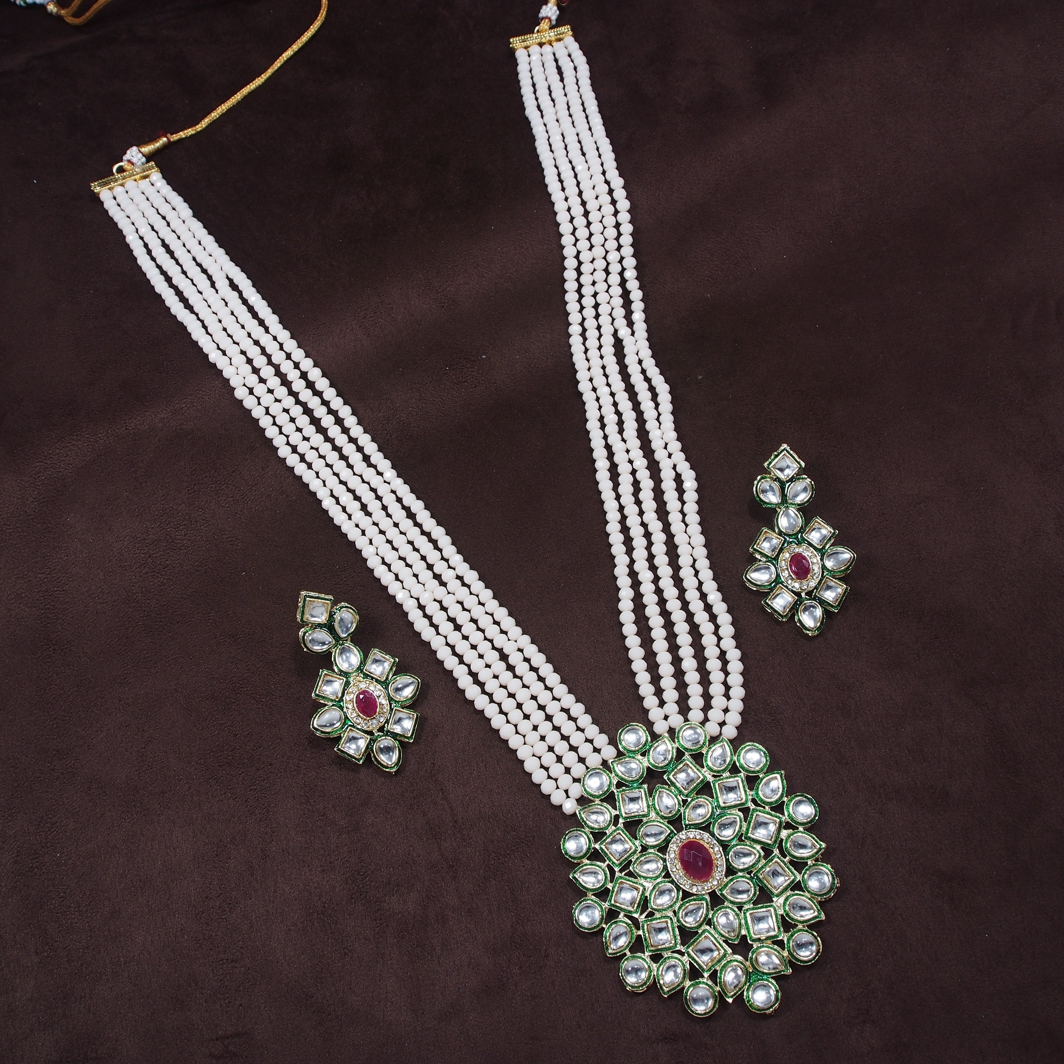 Women's 5 Layered Emerald Onyx Crystal Beads Necklace Set Glided With Uncut Polki Kundan - i jewels