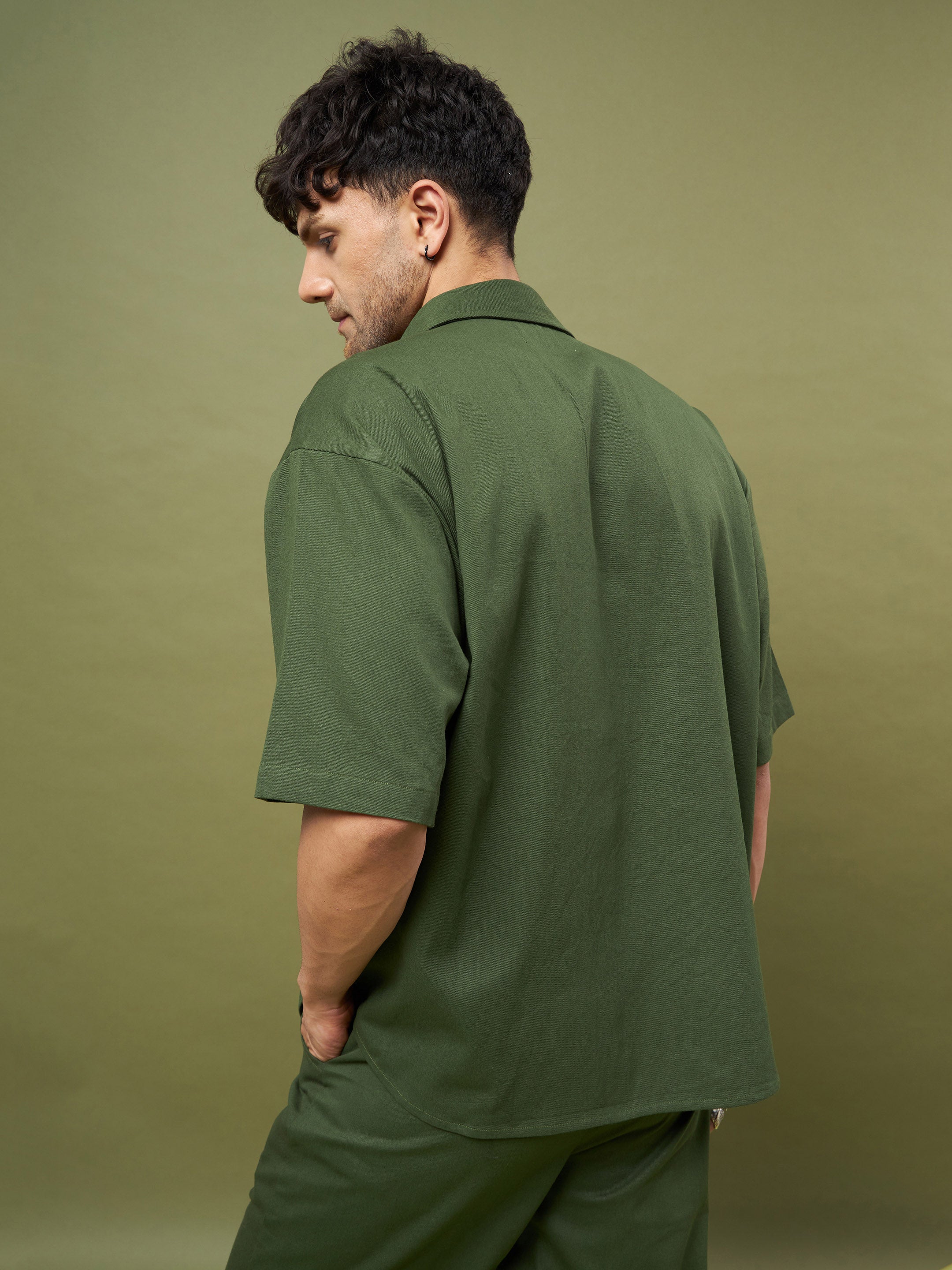 Men's Olive Twill Box Pocket Oversized Shirt - MASCLN SASSAFRAS