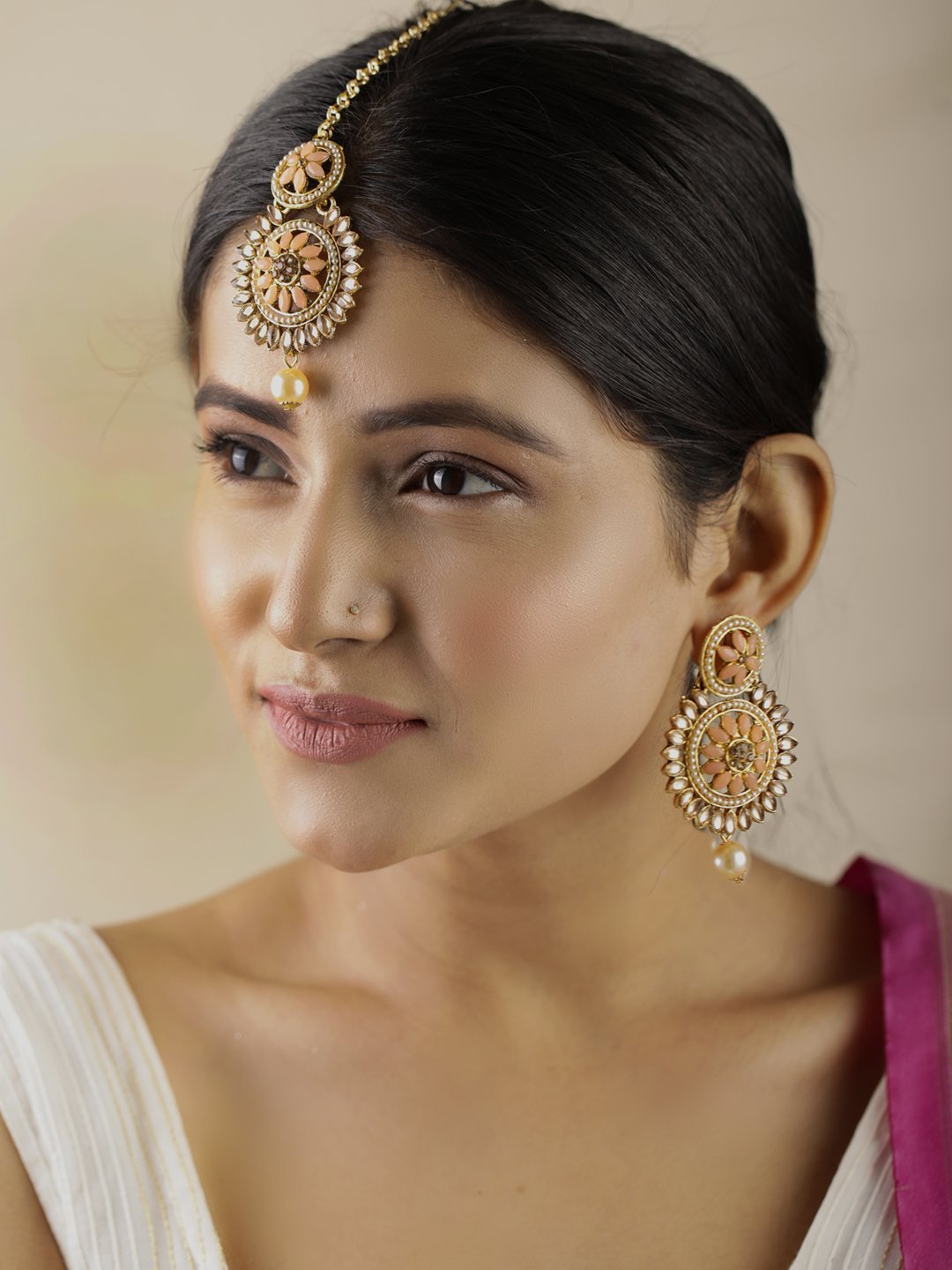 Women's Kundan Floral MaangTikka Earring Set - Priyaasi