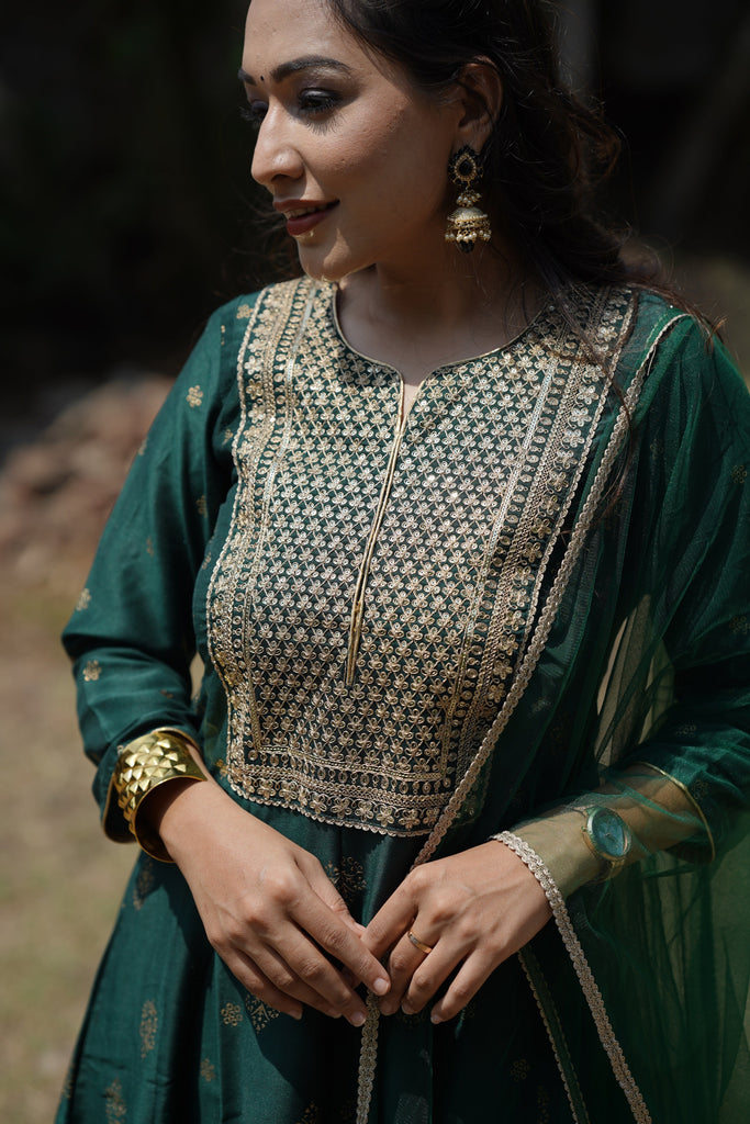 Women's Silk Blend Embroidered Woven Design Kurta Pant With Dupatta