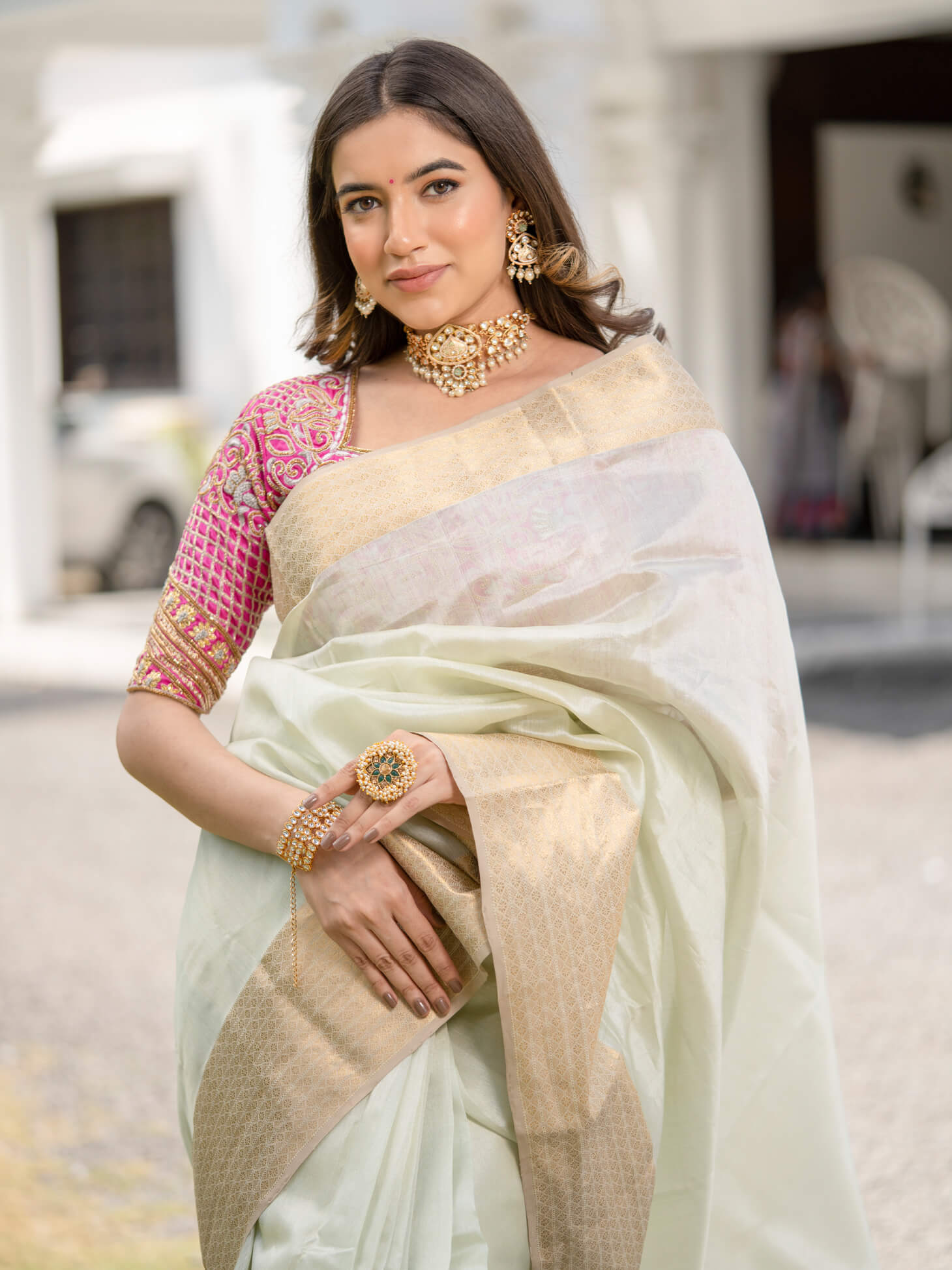 Women's Pastel Green, Gold Color Adhisha - Maheshwari Handloom Silk Saree - Maahishmati