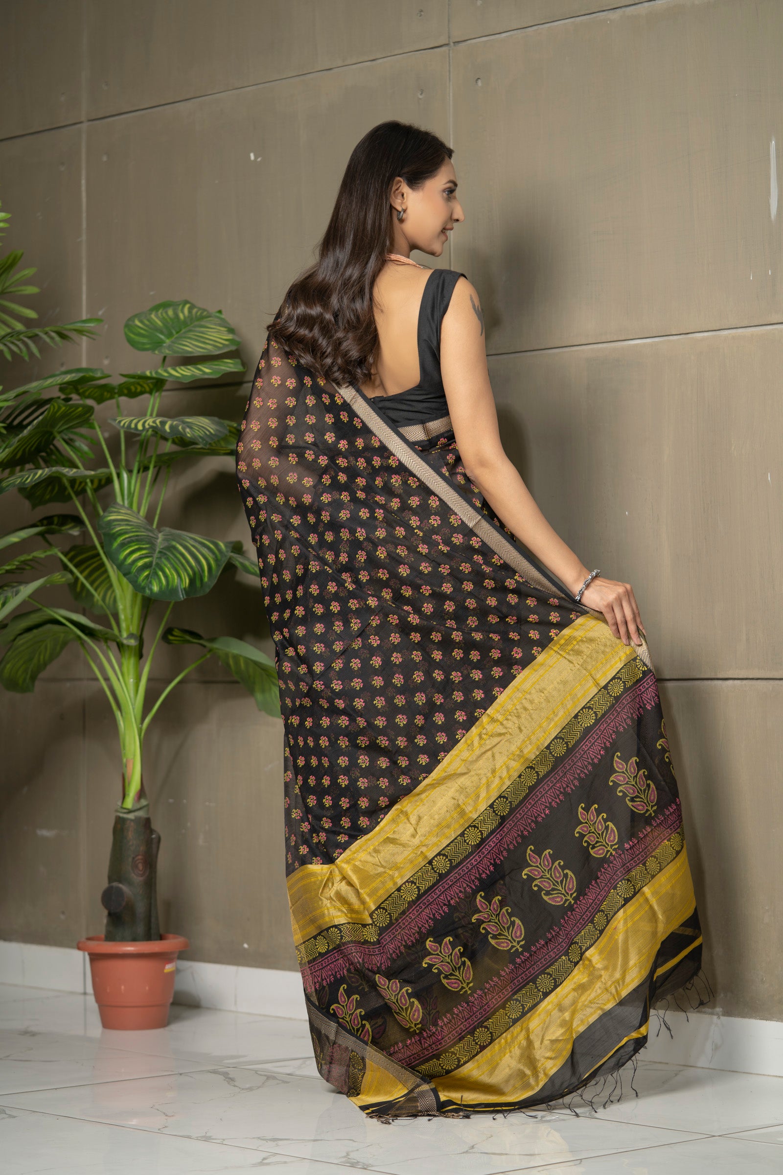 Women's Black Block Print Silk Cotton Maheshwari Handloom Saree - Maahishmati