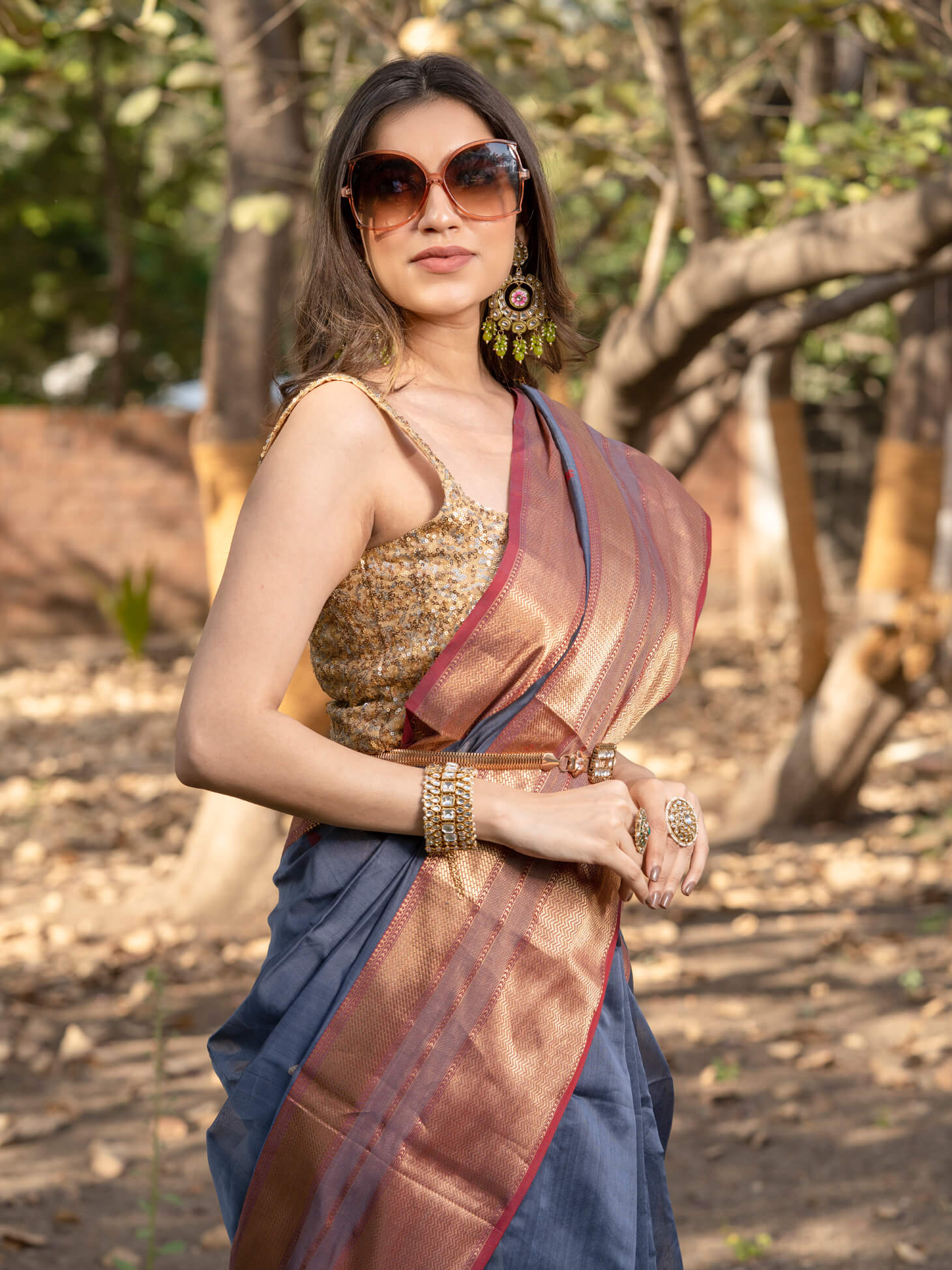 Women's Grey, Gold Color Darshana - Maheshwari Handloom Silk Saree - Maahishmati