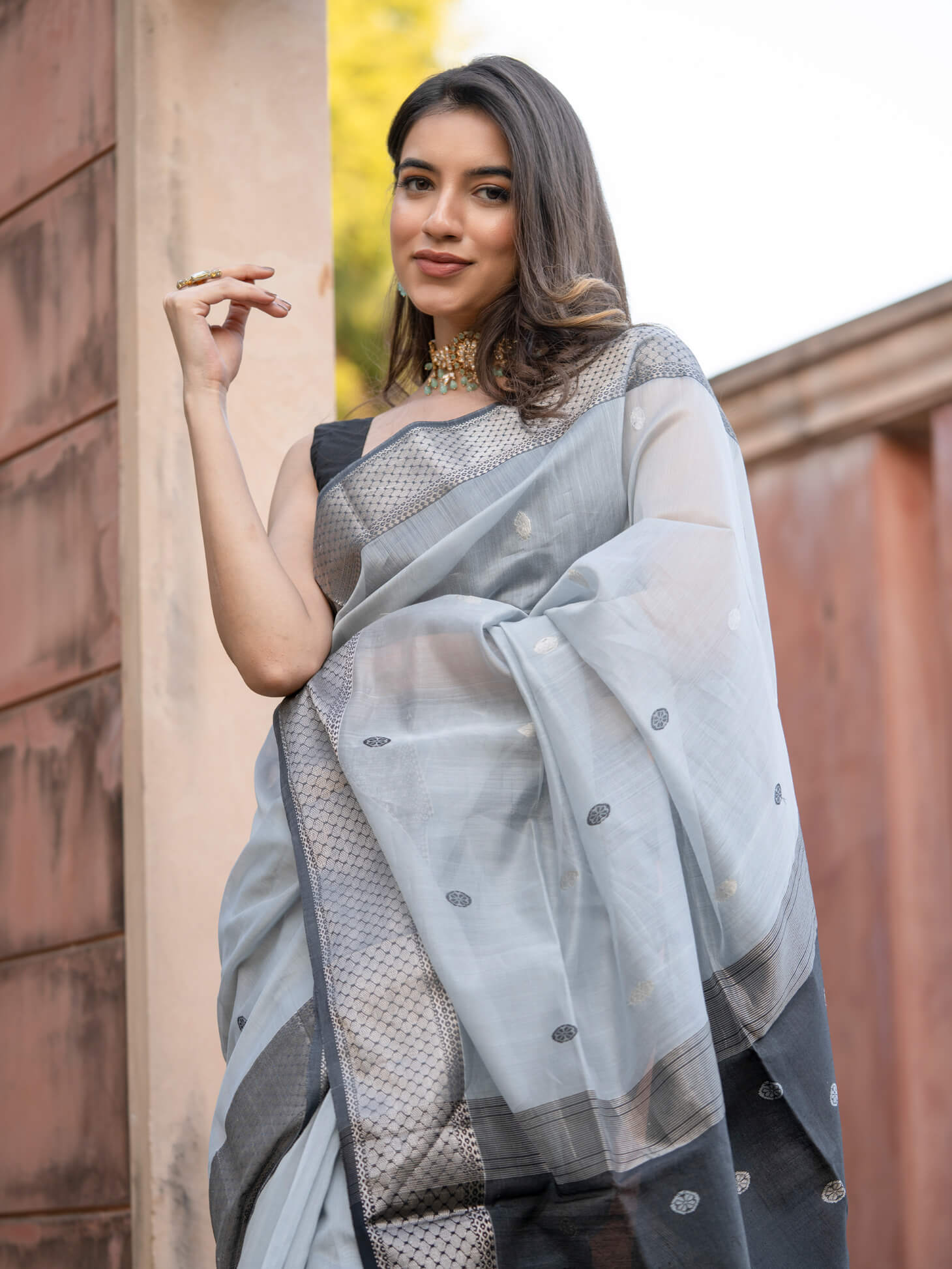 Women's Grey Color Preeti - Maheshwari Handloom Silk Saree - Maahishmati
