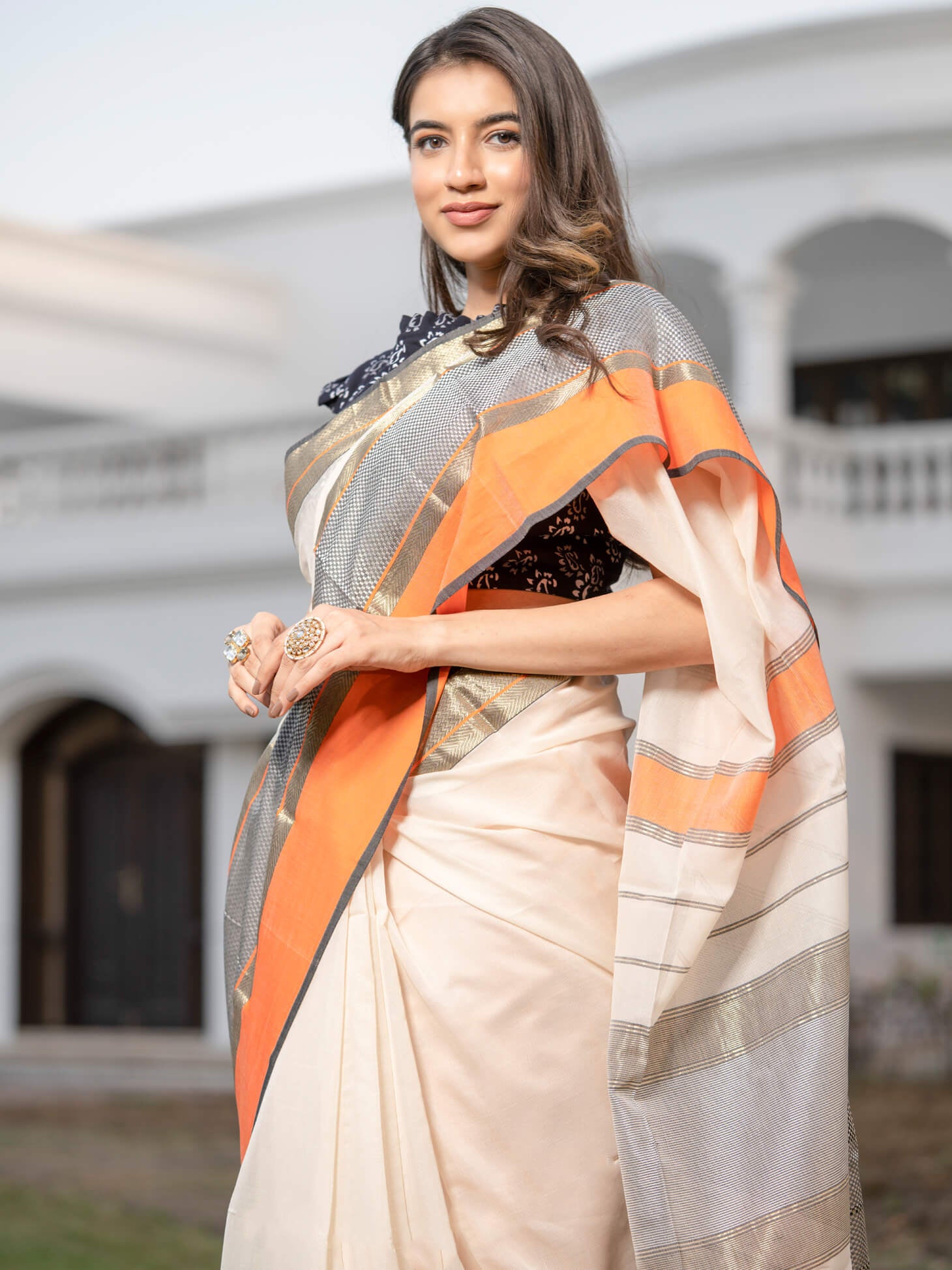 Women's White, Orange Color Saadhya - Maheshwari Handloom Silk Saree - Maahishmati