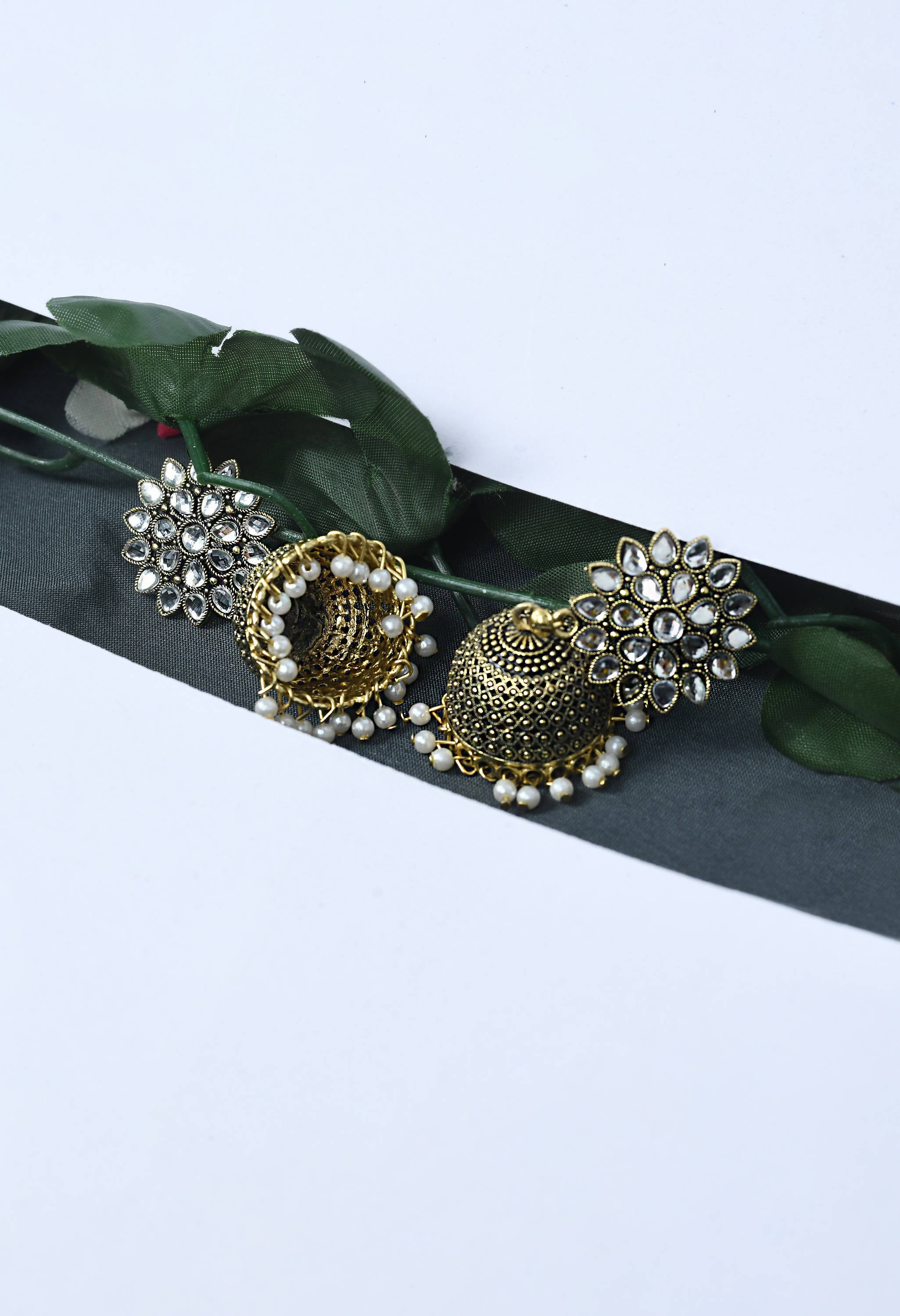Trendia Kundan Work Jhumka with Pearls Earrings Jker_128