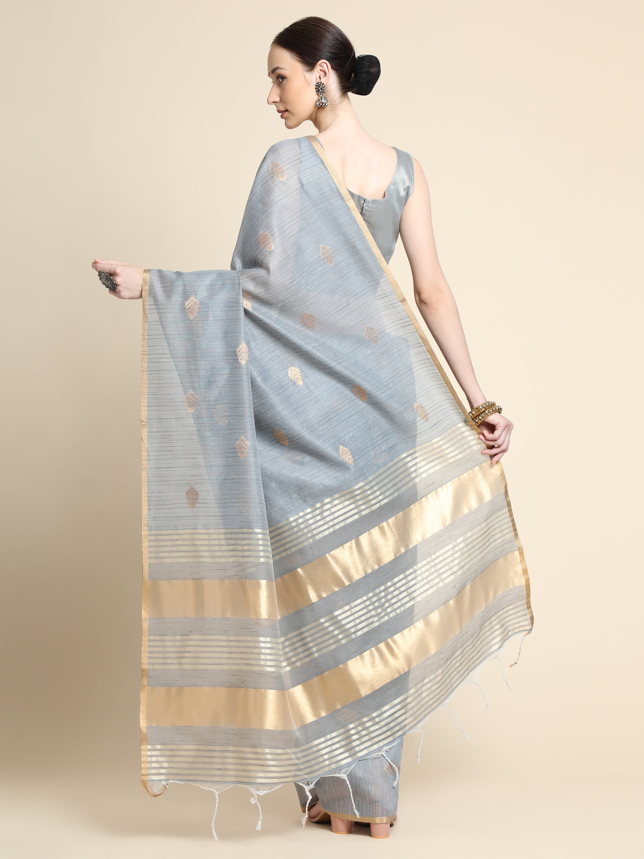 Women's Grey Woven Kanchi Cotton Saree with Tassels - Vishnu Weaves