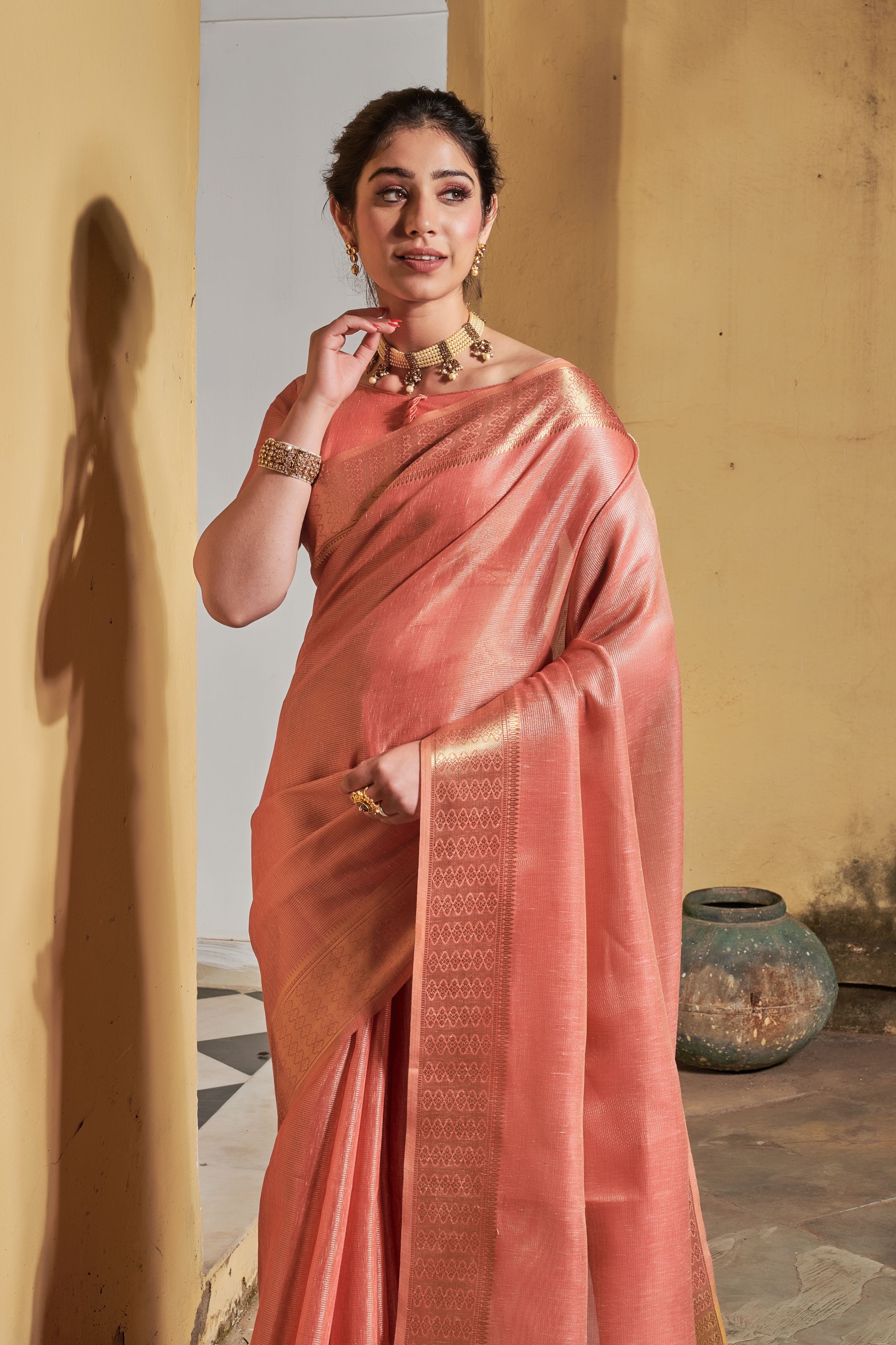 Women's Pink Woven Tissue Linen Saree with Tassels - Vishnu Weaves